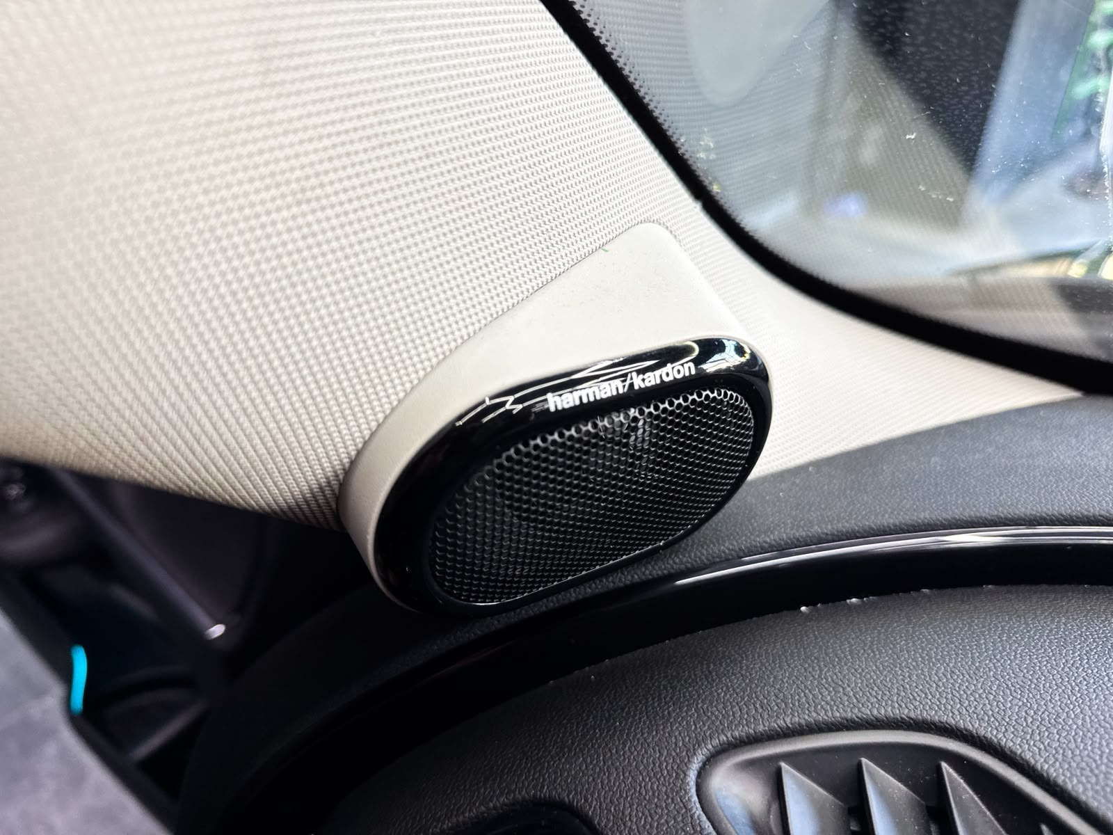 MINI Clubman Cooper D Steptronic *British Racing Green*-image-17