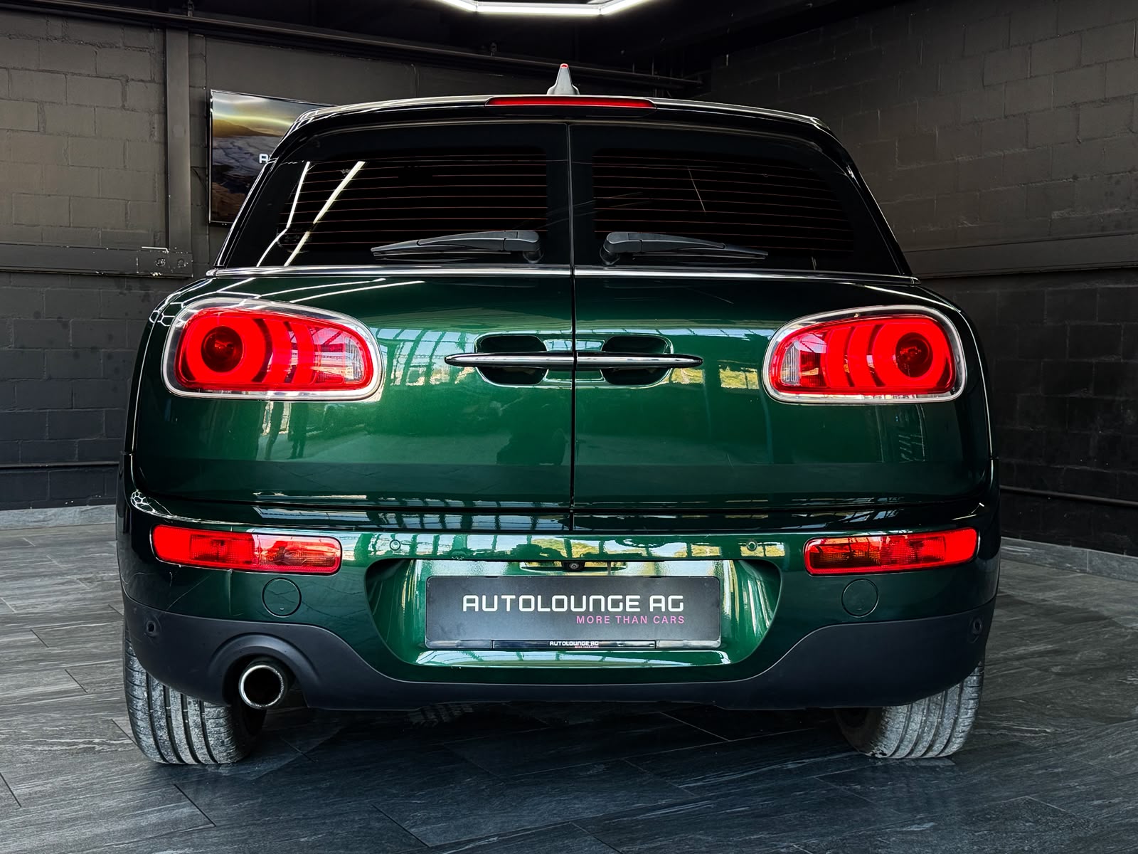 MINI Clubman Cooper D Steptronic *British Racing Green*-image-5