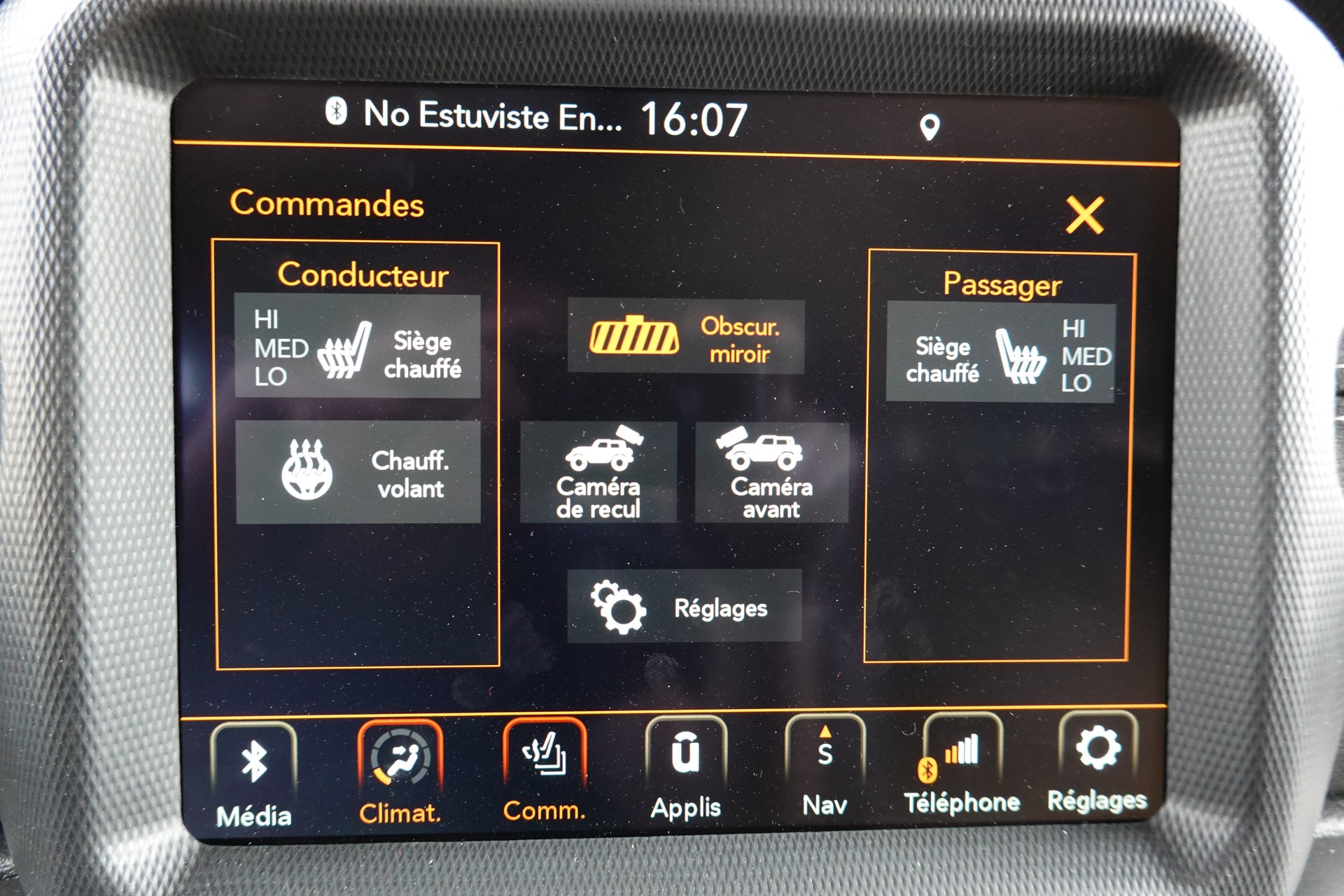 JEEP Wrangler 2.0 Sahara "CH Auto * Camera * Sièges chauffant * Capteur avant/arrière * Intérieur Cuir * Full prépare camping *"-image-20