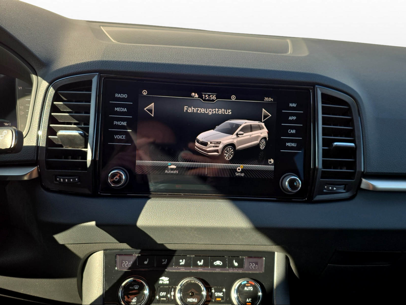 SKODA Karoq 2.0 TDI CR Selection 4x4 DSG-image-8