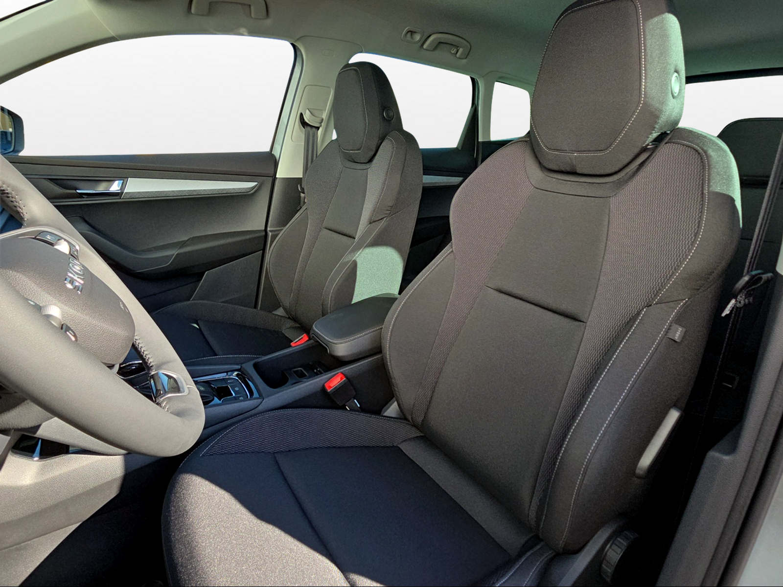 SKODA Karoq 2.0 TDI CR Selection 4x4 DSG-image-7