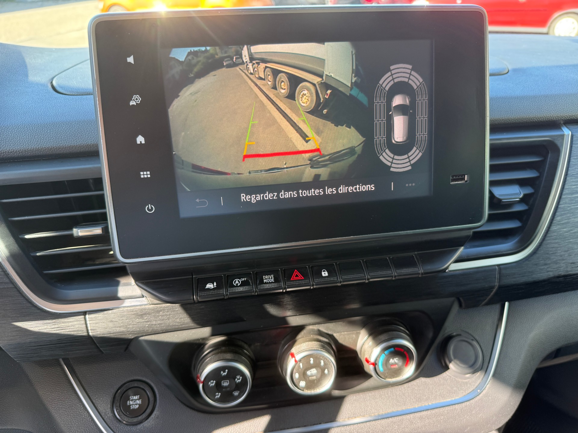 RENAULT Trafic Blue dCi 170 Passenger Techno EDC-image-14