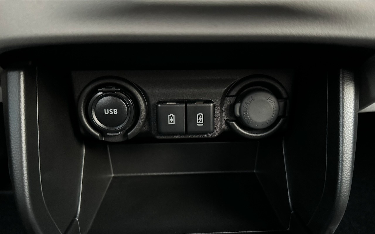 SUZUKI NEW SWIFT 1.2 COMPACT+ HYBRID 4X4-image-13