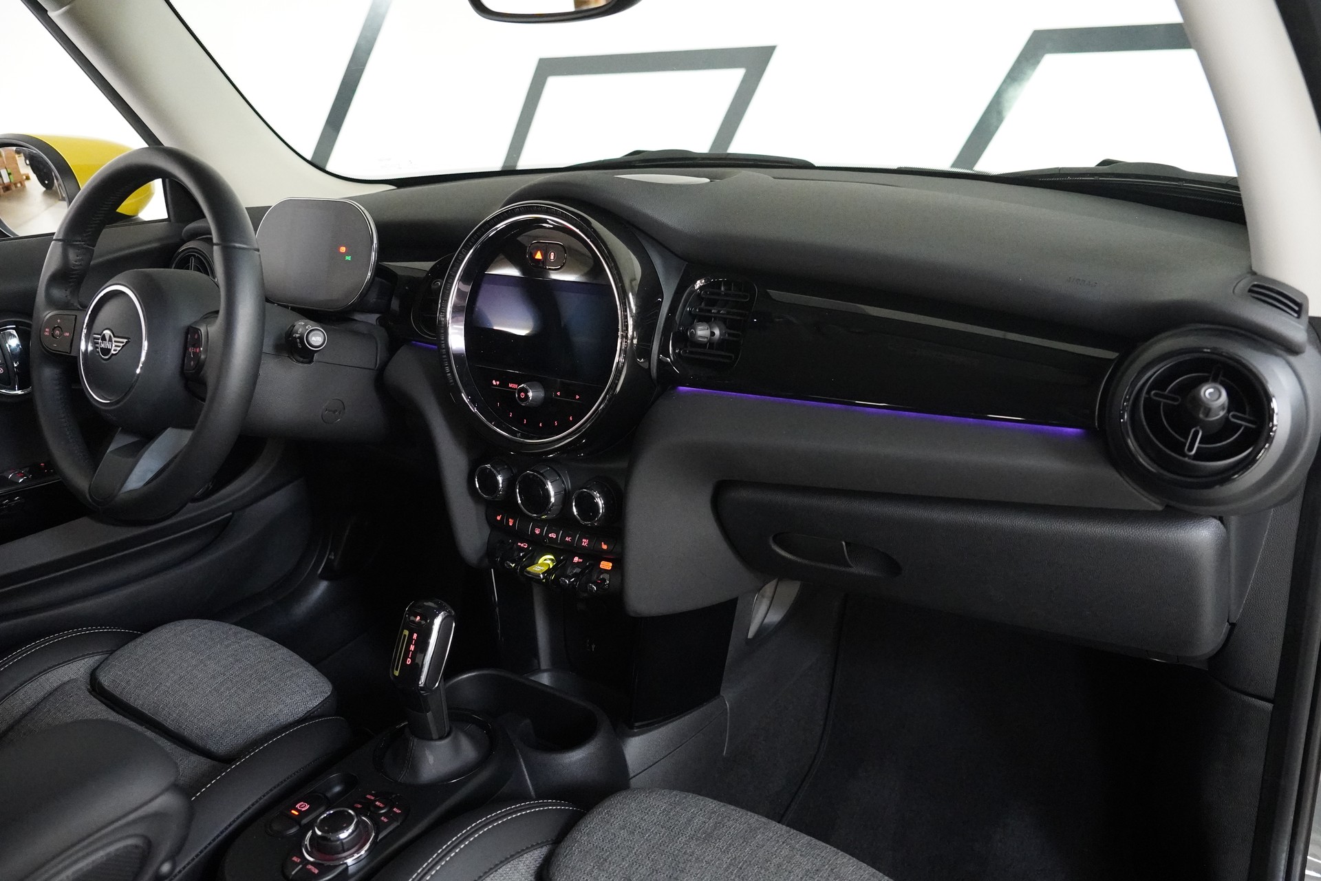 MINI Cooper SE-image-16
