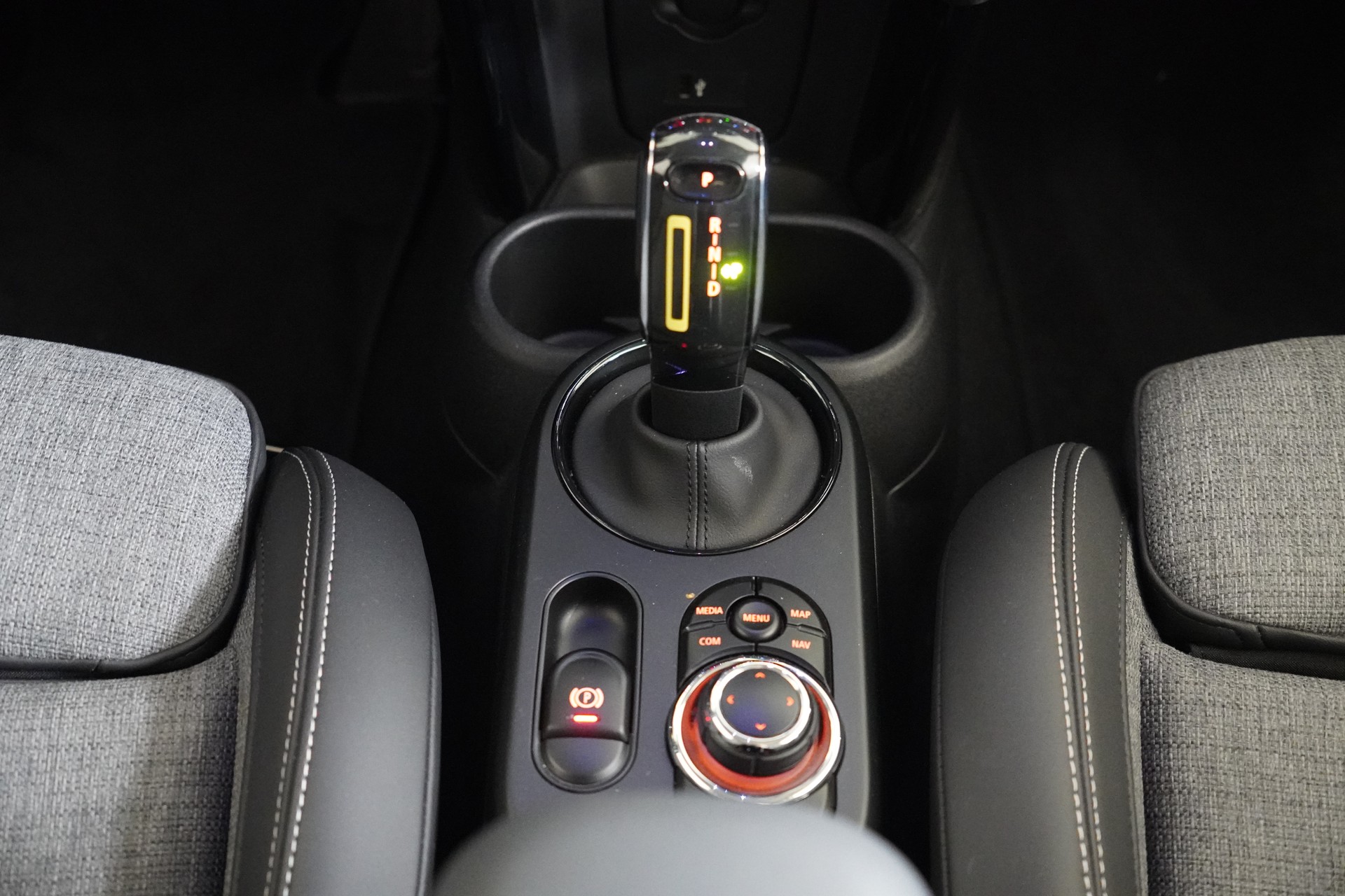 MINI Cooper SE-image-19