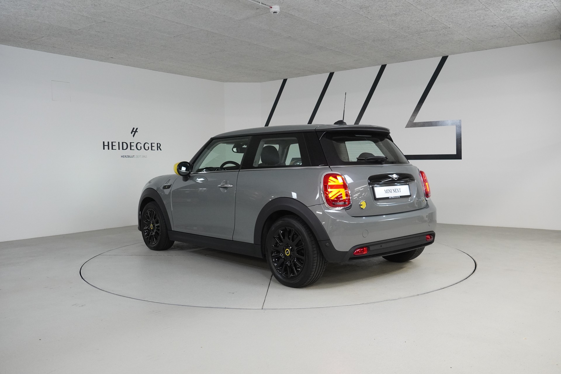MINI Cooper SE-image-5