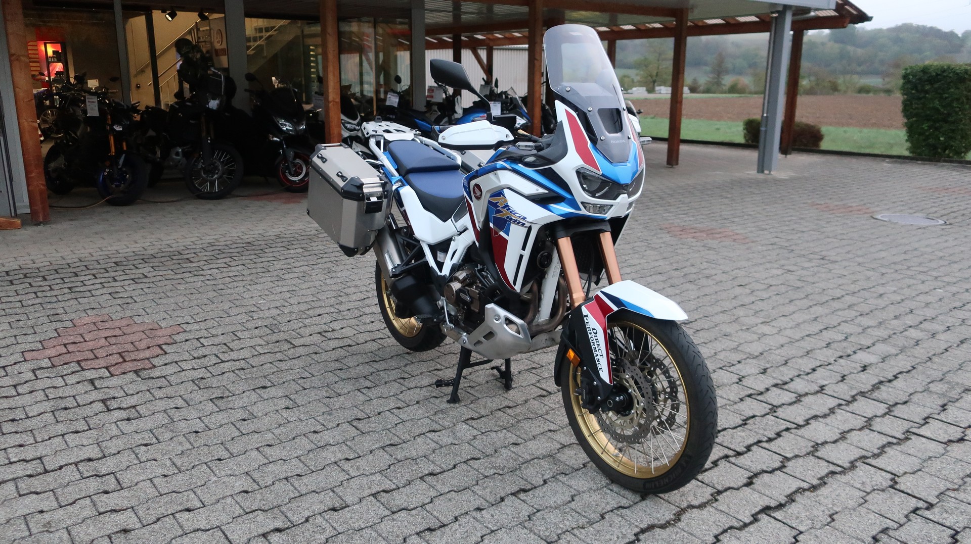 HONDA CRF 1100 DCT Africa Twin Adventure-image-2