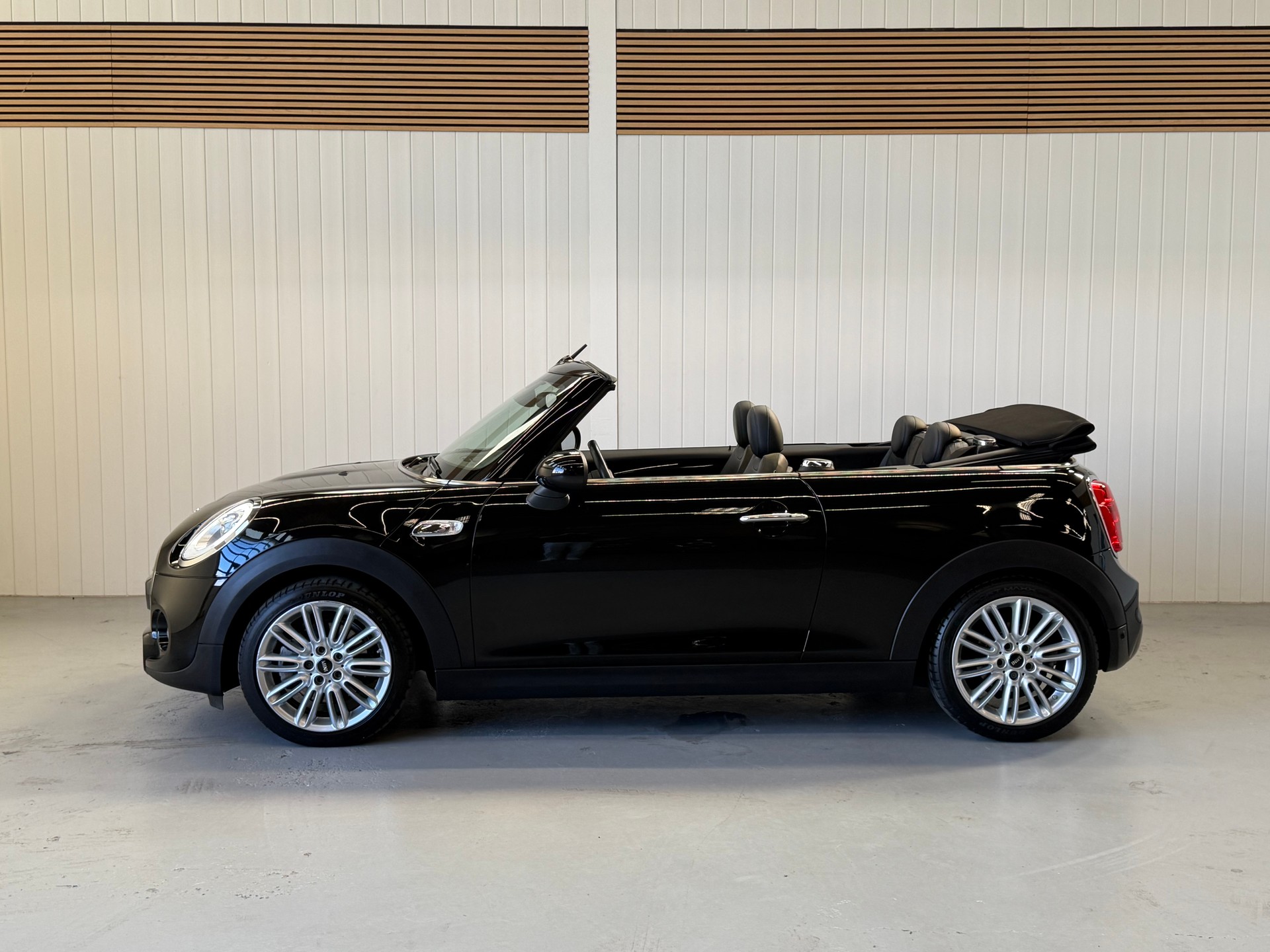 MINI Cooper S Cabriolet Steptronic frisch ab MFK & Service-showroom-element-2