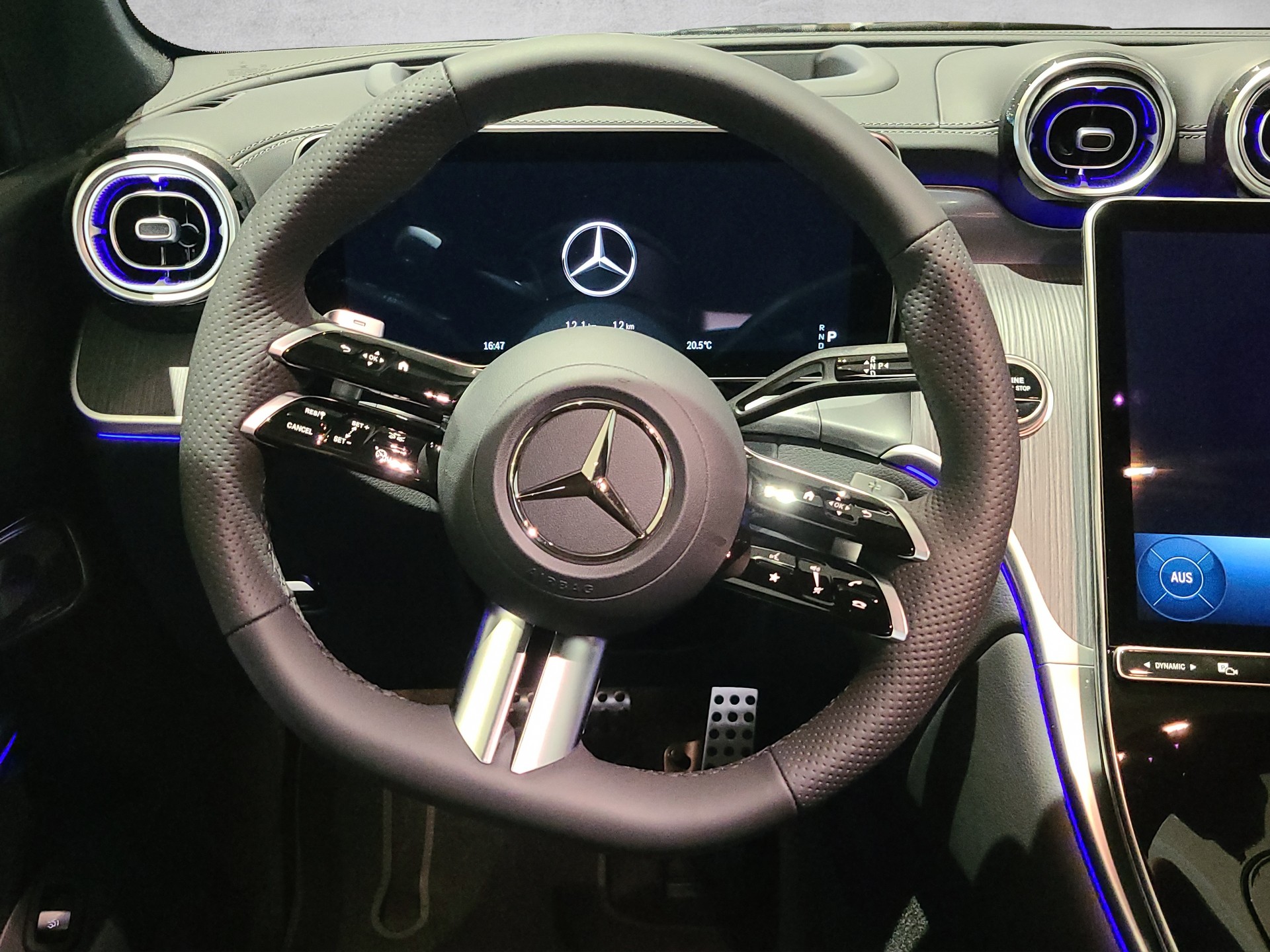 MERCEDES-BENZ GLC 220 d AMG Line 4M X254-image-14