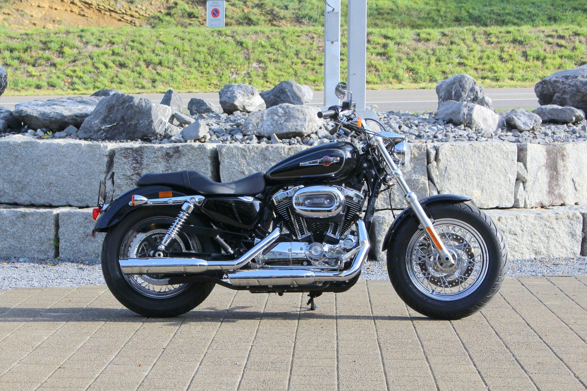 HARLEY-DAVIDSON XL 1200 C Sportster Custom ABS-image-0