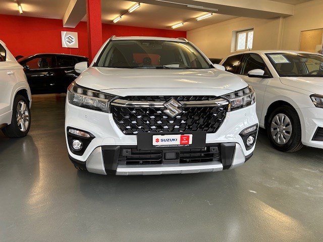 SUZUKI S-Cross 1.5 Piz Sulai Hybrid-showroom-element-1