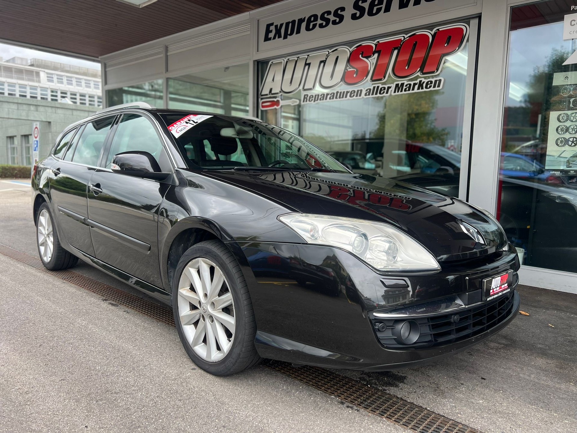 RENAULT Laguna Grandtour 2.0 16V T Dynamique Automatic-image-4