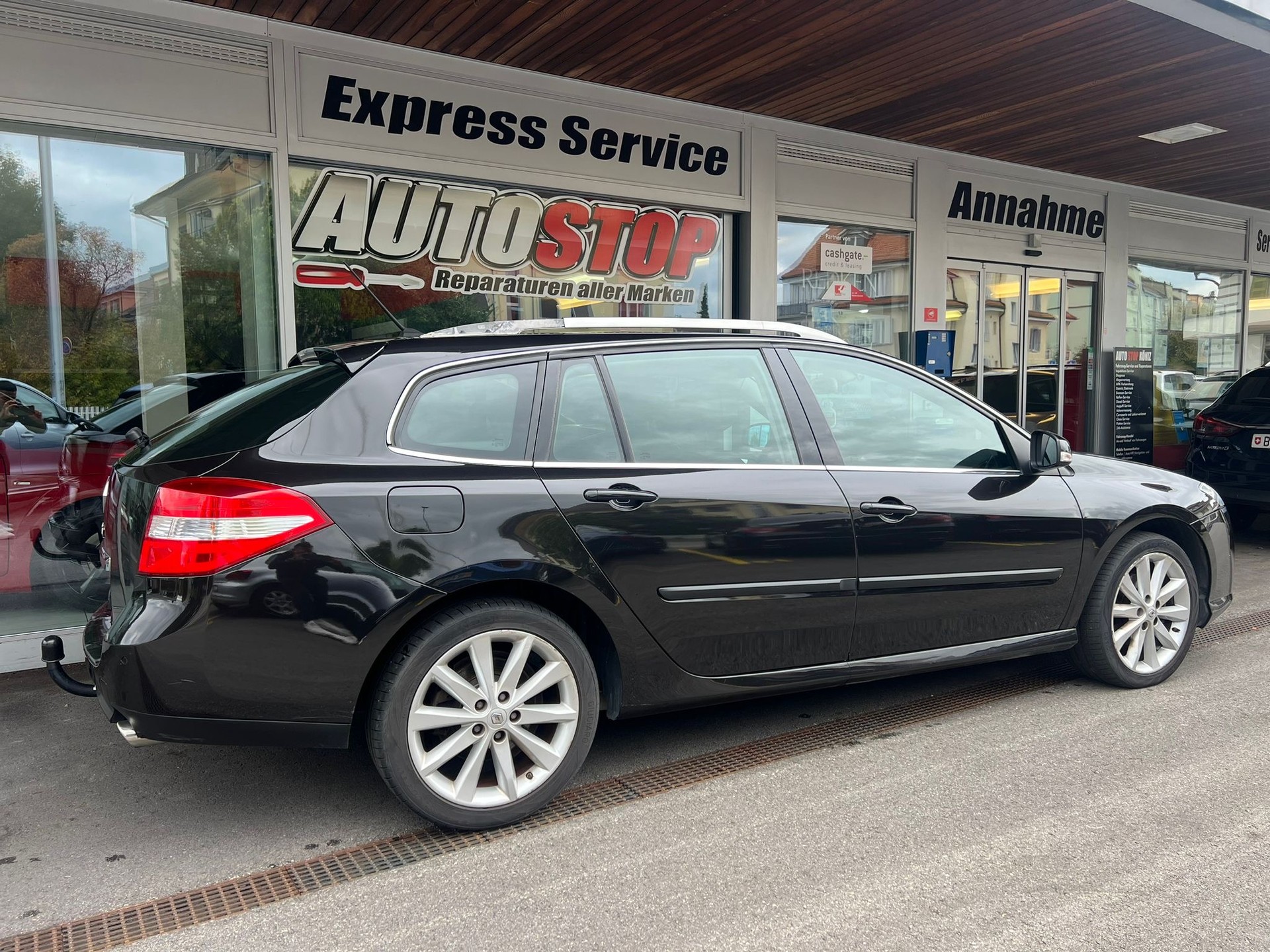 RENAULT Laguna Grandtour 2.0 16V T Dynamique Automatic-showroom-element-2