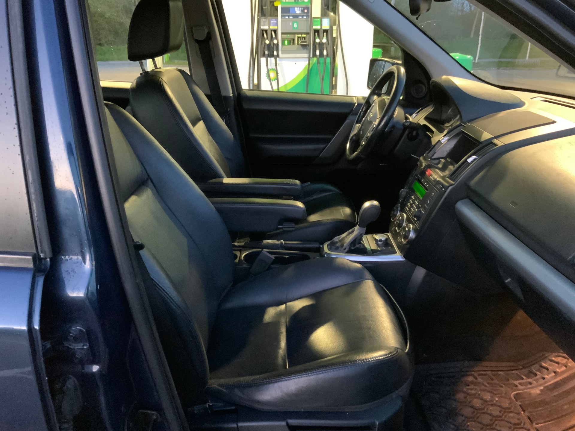 LAND ROVER Freelander 3.2 SE Automatic-image-10