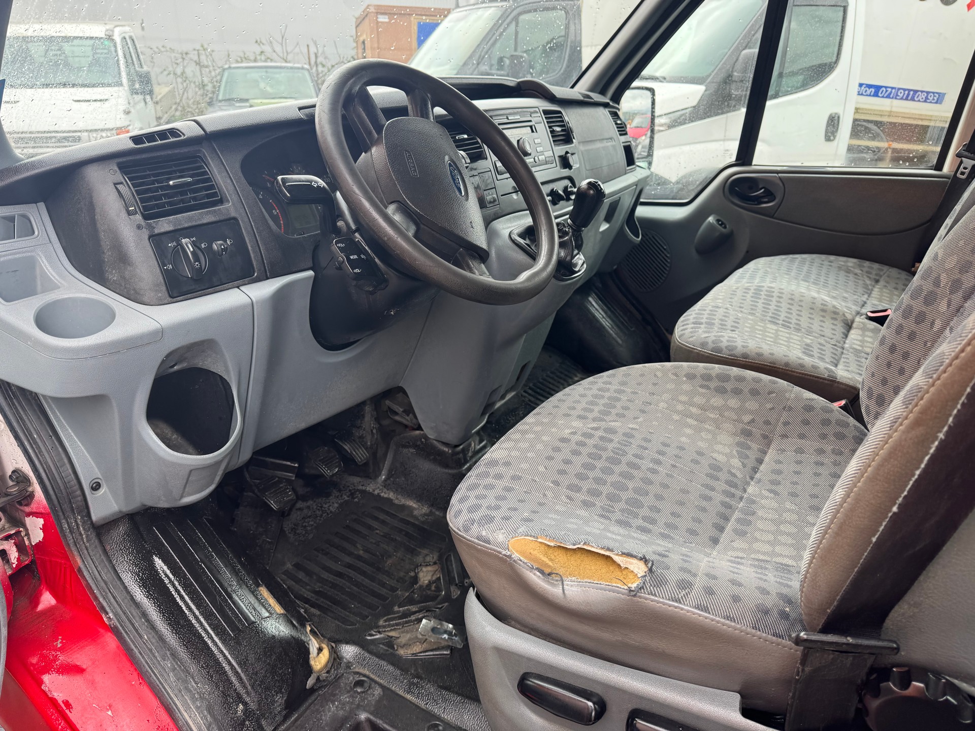 FORD Transit 2.2 TDCi 300 S Trend-image-8