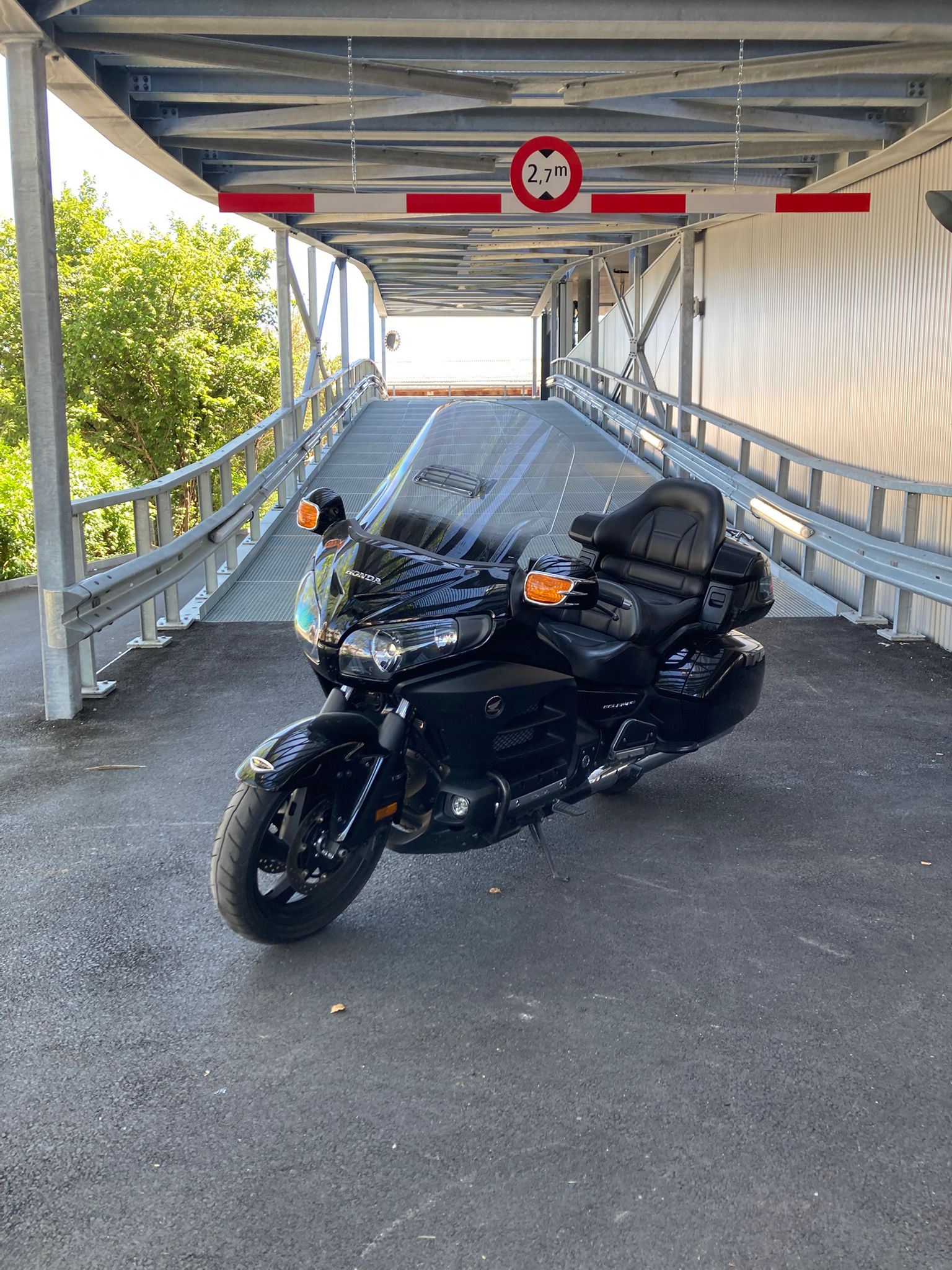 HONDA GL 1800 F6C-image-1