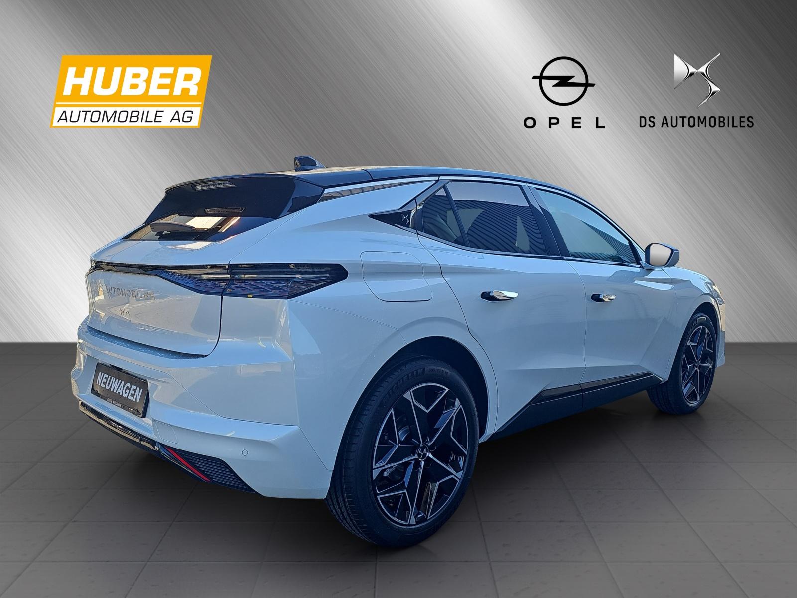 DS AUTOMOBILES No4 1.2 Hybrid Pallas-showroom-element-1