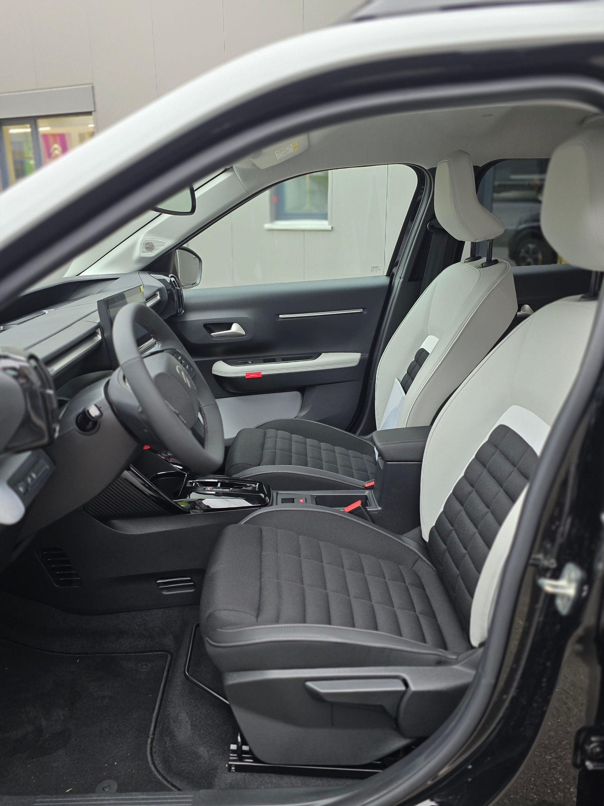CITROEN C3 Aircross 1.2 MHEV Max-image-11