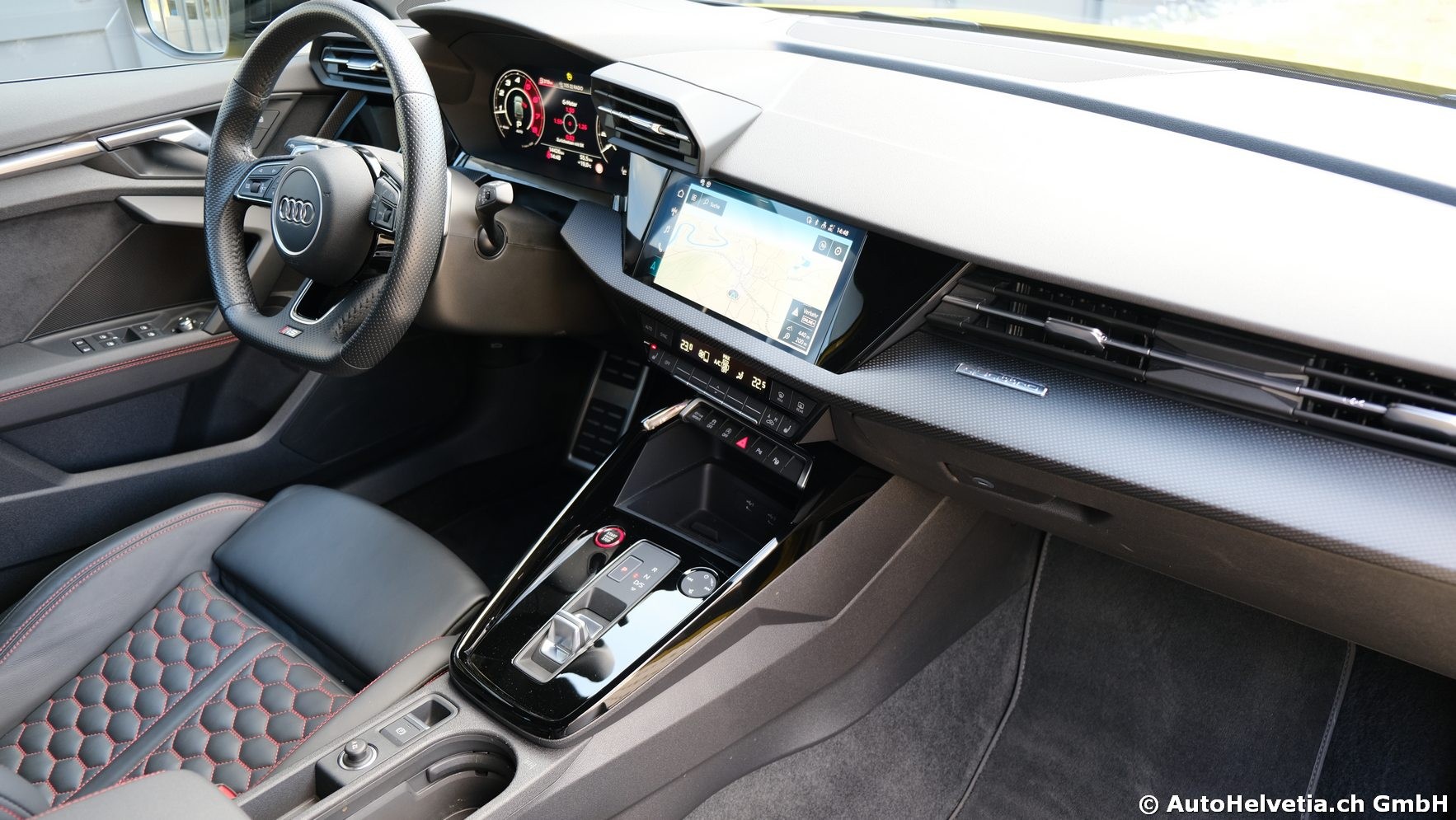 AUDI RS3 Sportback 2.5 TSI quattro S-tronic-image-13