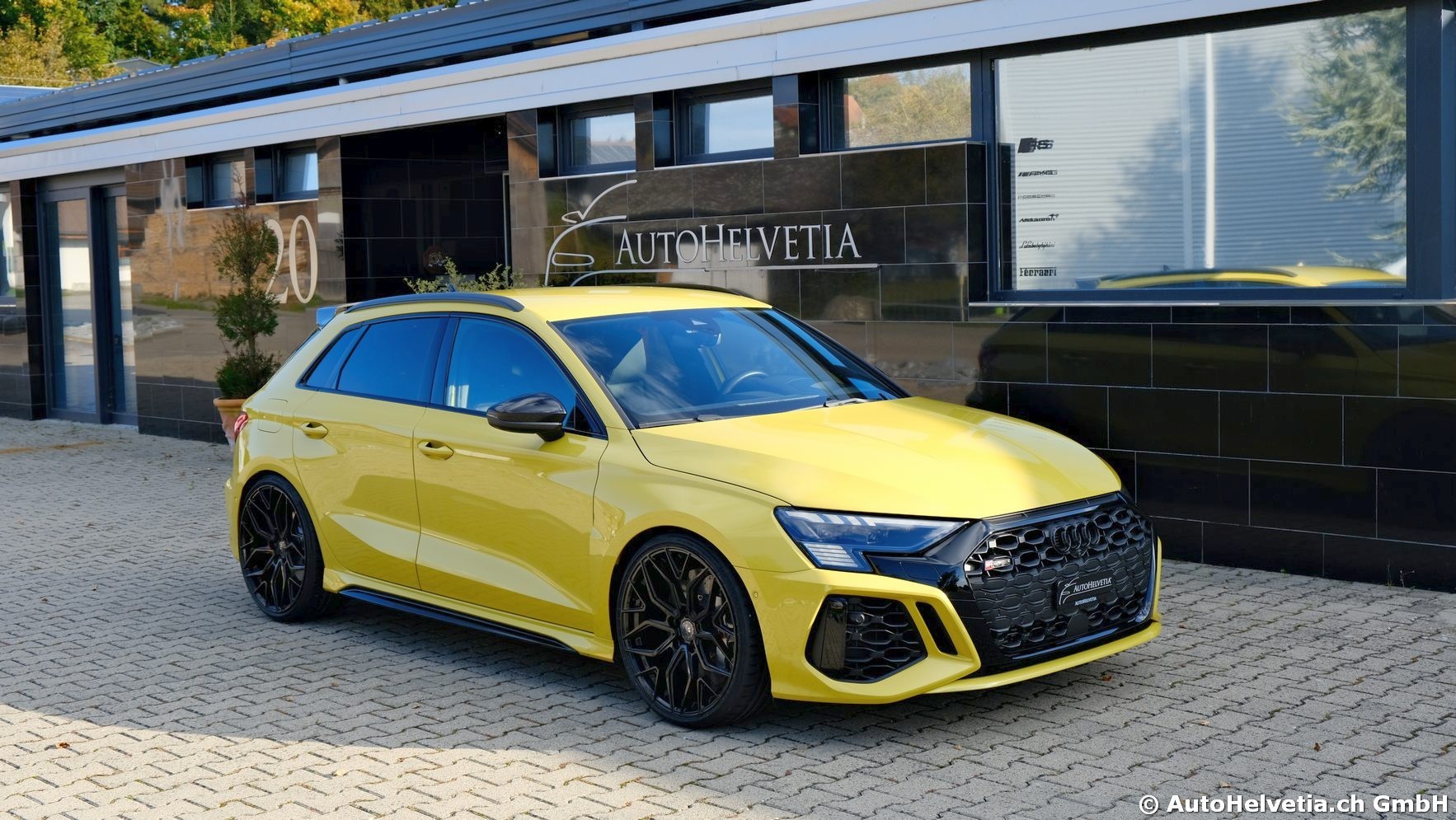 AUDI RS3 Sportback 2.5 TSI quattro S-tronic-image-22