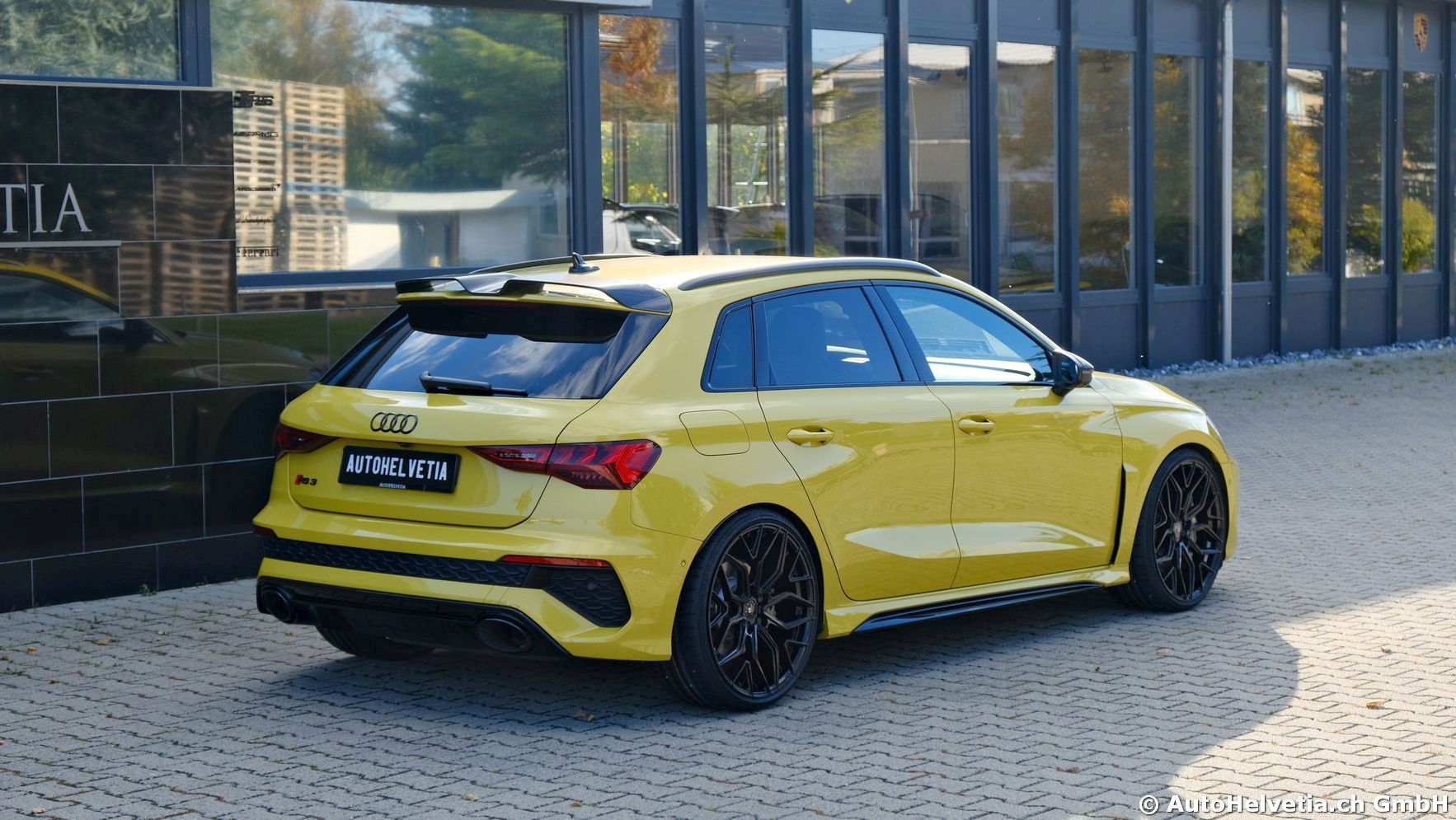 AUDI RS3 Sportback 2.5 TSI quattro S-tronic-image-5
