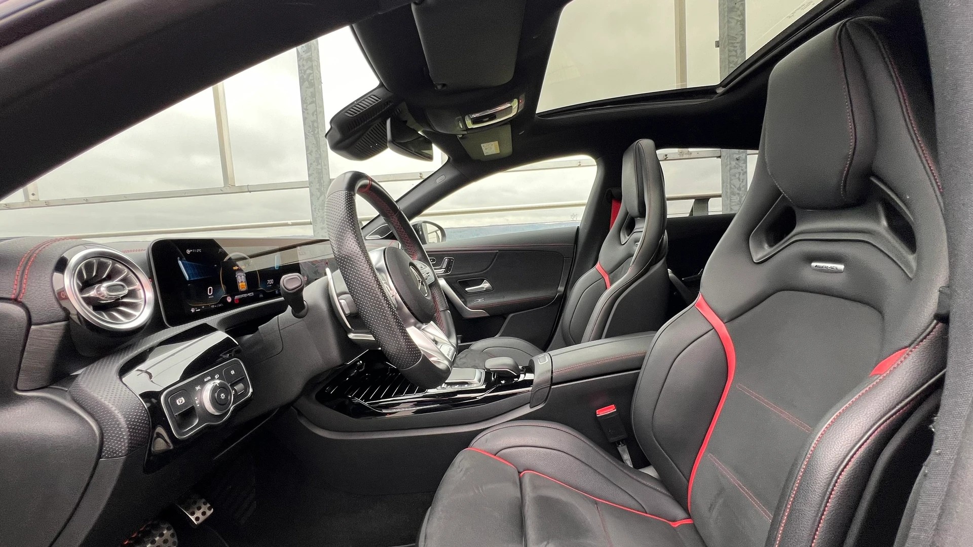 MERCEDES-BENZ CLA SHOOTING BRAKE 35 AMG NIGHT 4MATIC 7G-DCT l 306 PS-image-23