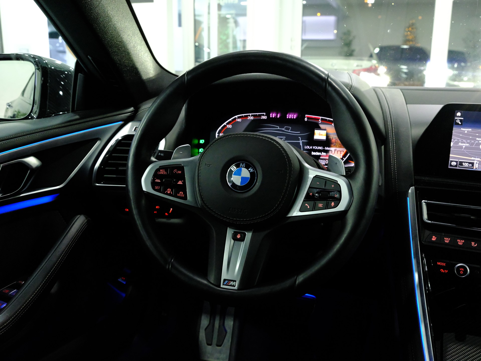 BMW 840d xDrive M Sport Steptronic-image-21