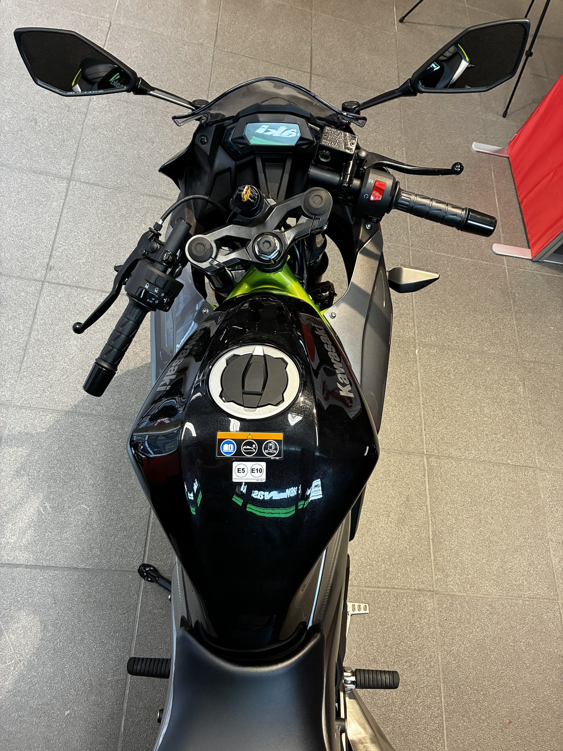 KAWASAKI Ninja 125 MY 2026-image-6