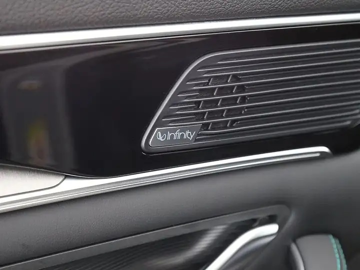 BYD Seal U DM-i "Design" AWD-image-21