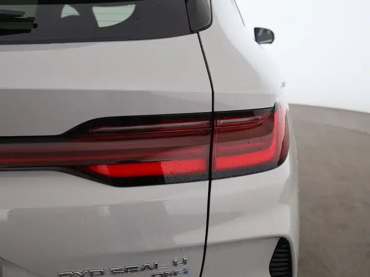 BYD Seal U DM-i "Design" AWD-image-14