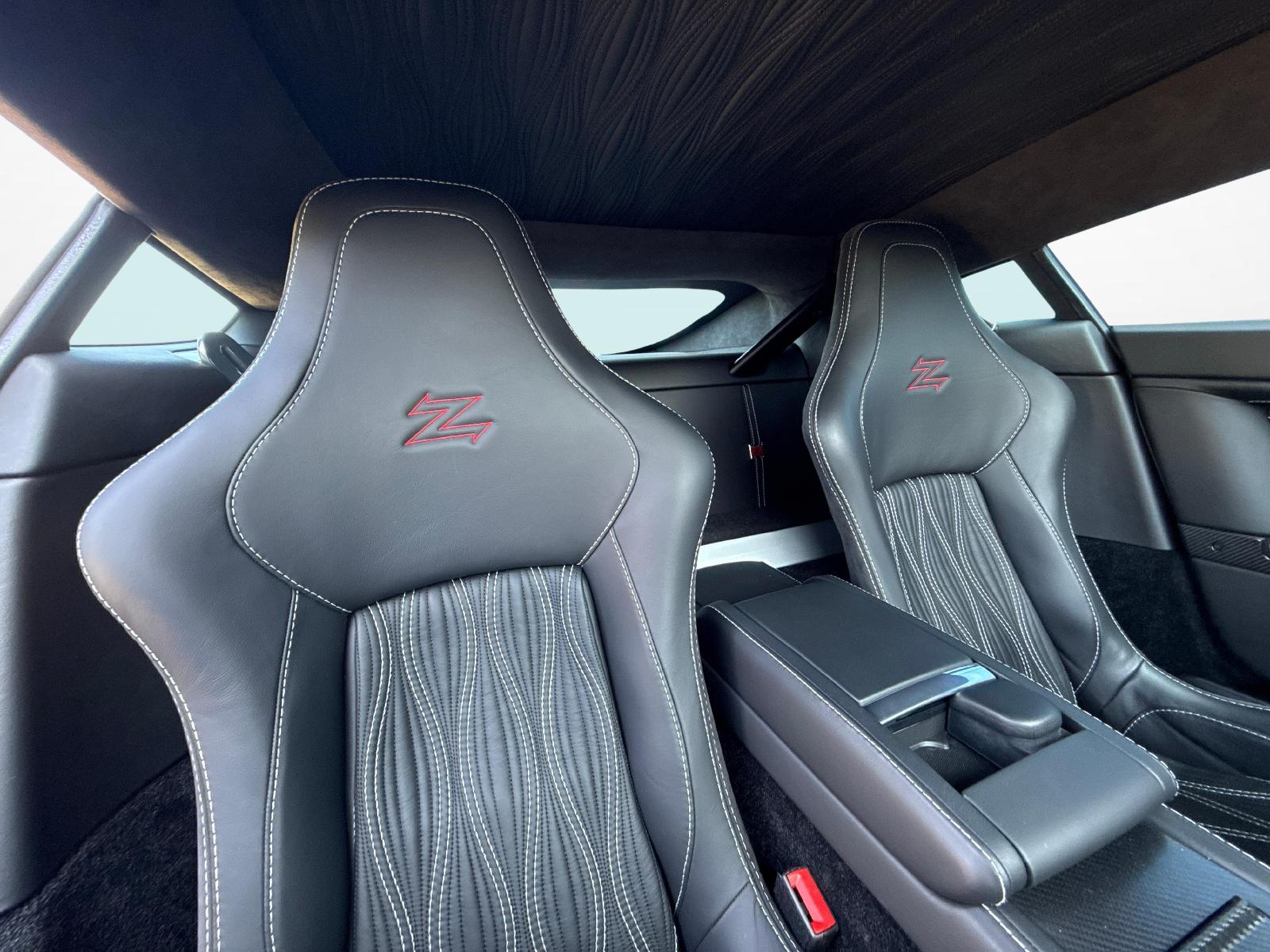 ASTON MARTIN V12 Vantage Coupé 6.0-image-14