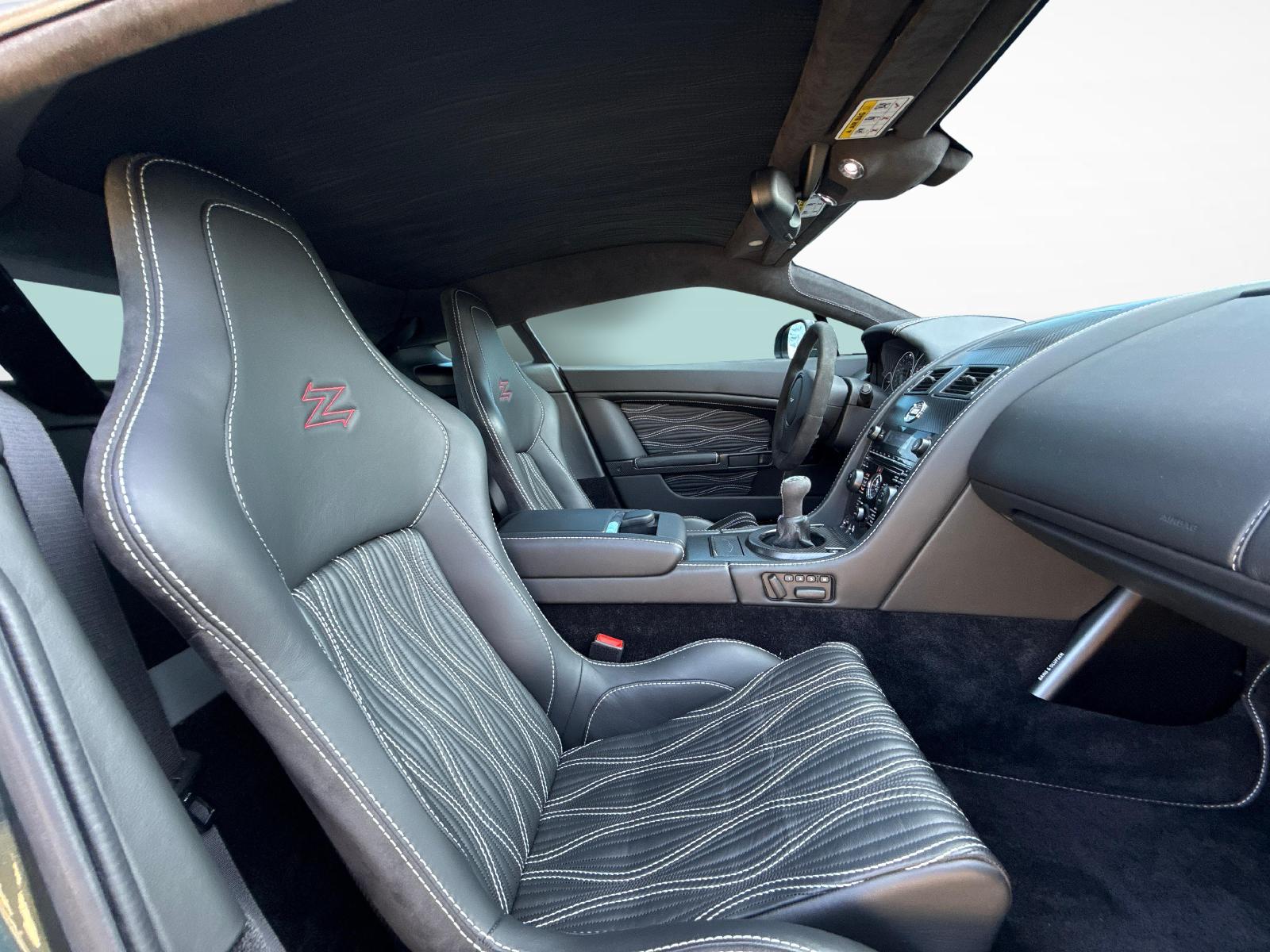 ASTON MARTIN V12 Vantage Coupé 6.0-image-13