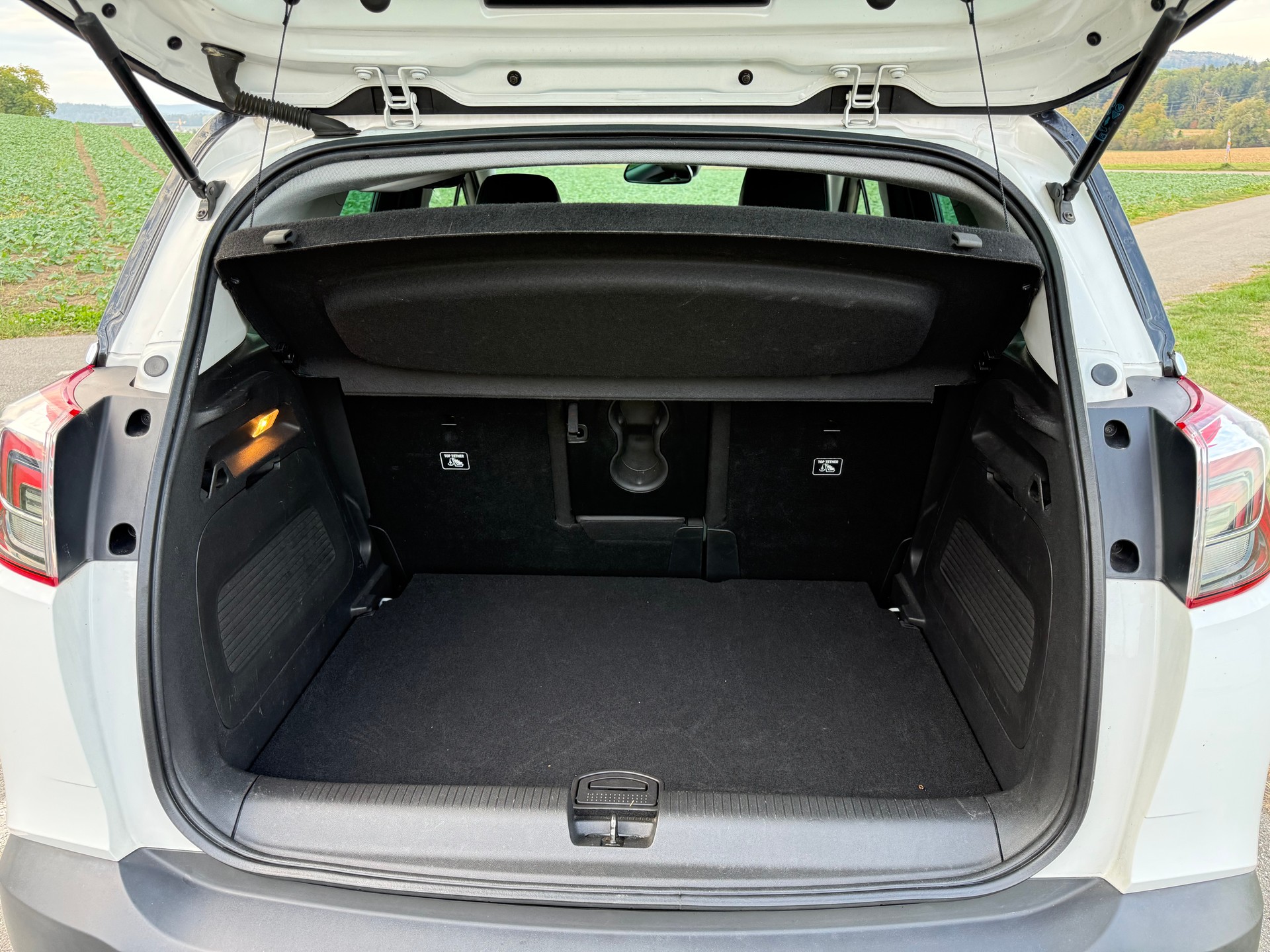 OPEL Crossland X 1.2i 120 Years Edition-image-11