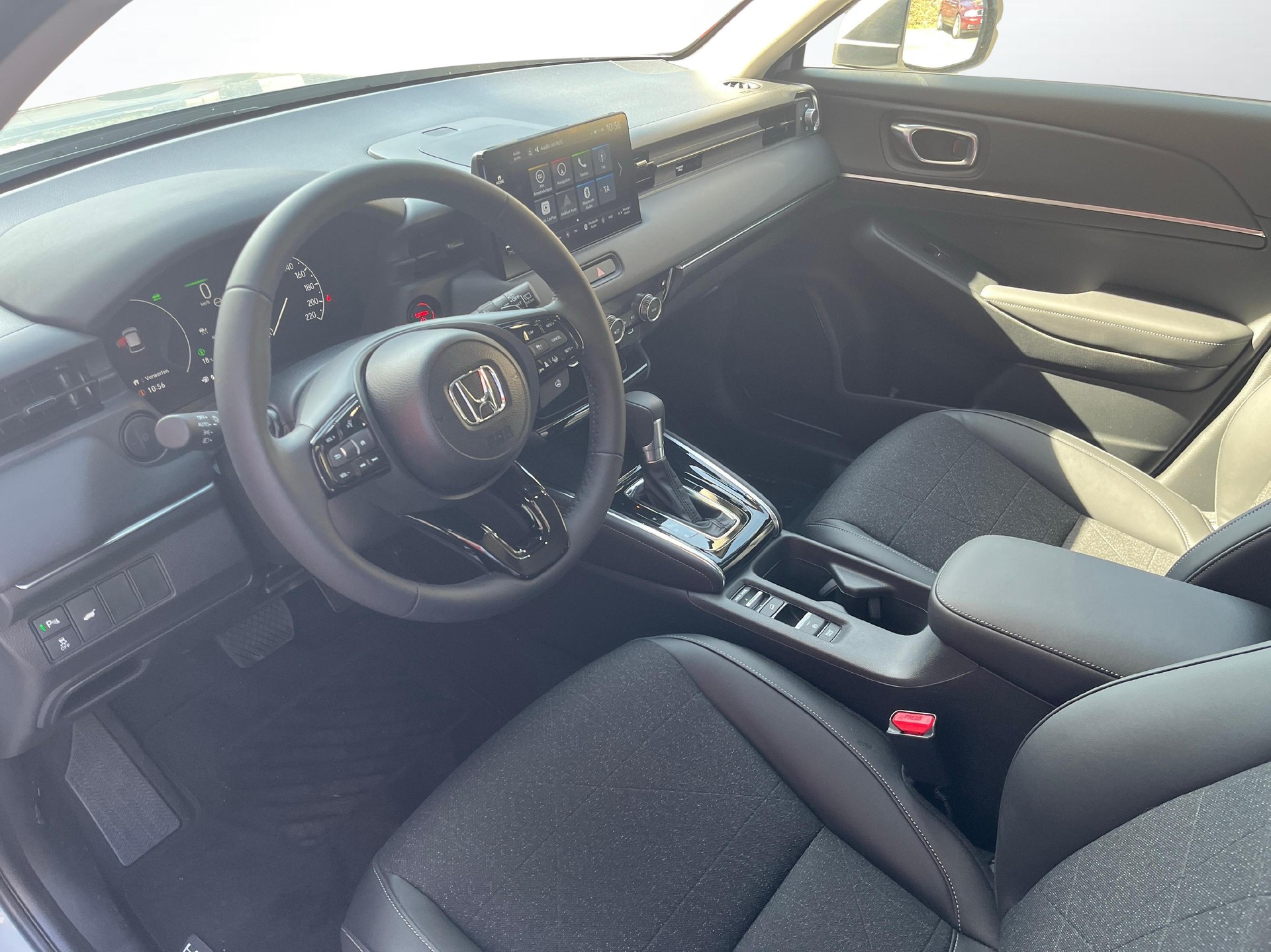 HONDA HR-V 1.5 i-MMD Advance Hybrid - mit Aktionsleasing 1.9% und 8 Jahren Garantie!-image-8