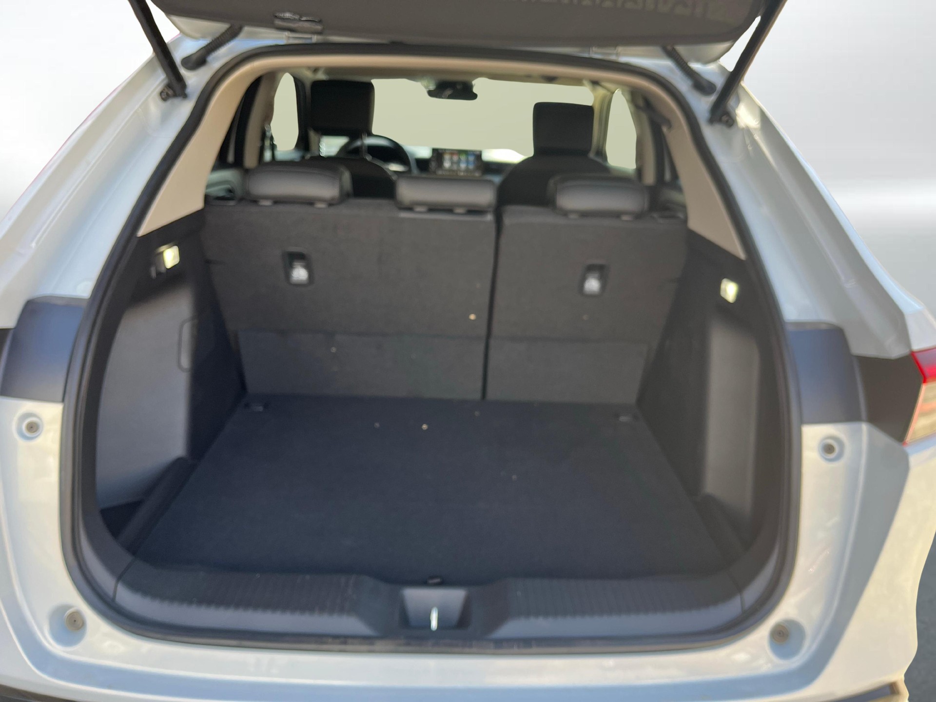 HONDA HR-V 1.5 i-MMD Advance Hybrid - mit Aktionsleasing 1.9% und 8 Jahren Garantie!-image-11