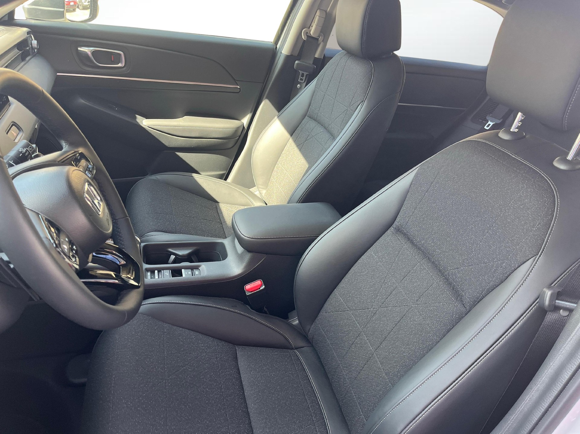 HONDA HR-V 1.5 i-MMD Advance Hybrid - mit Aktionsleasing 1.9% und 8 Jahren Garantie!-image-9
