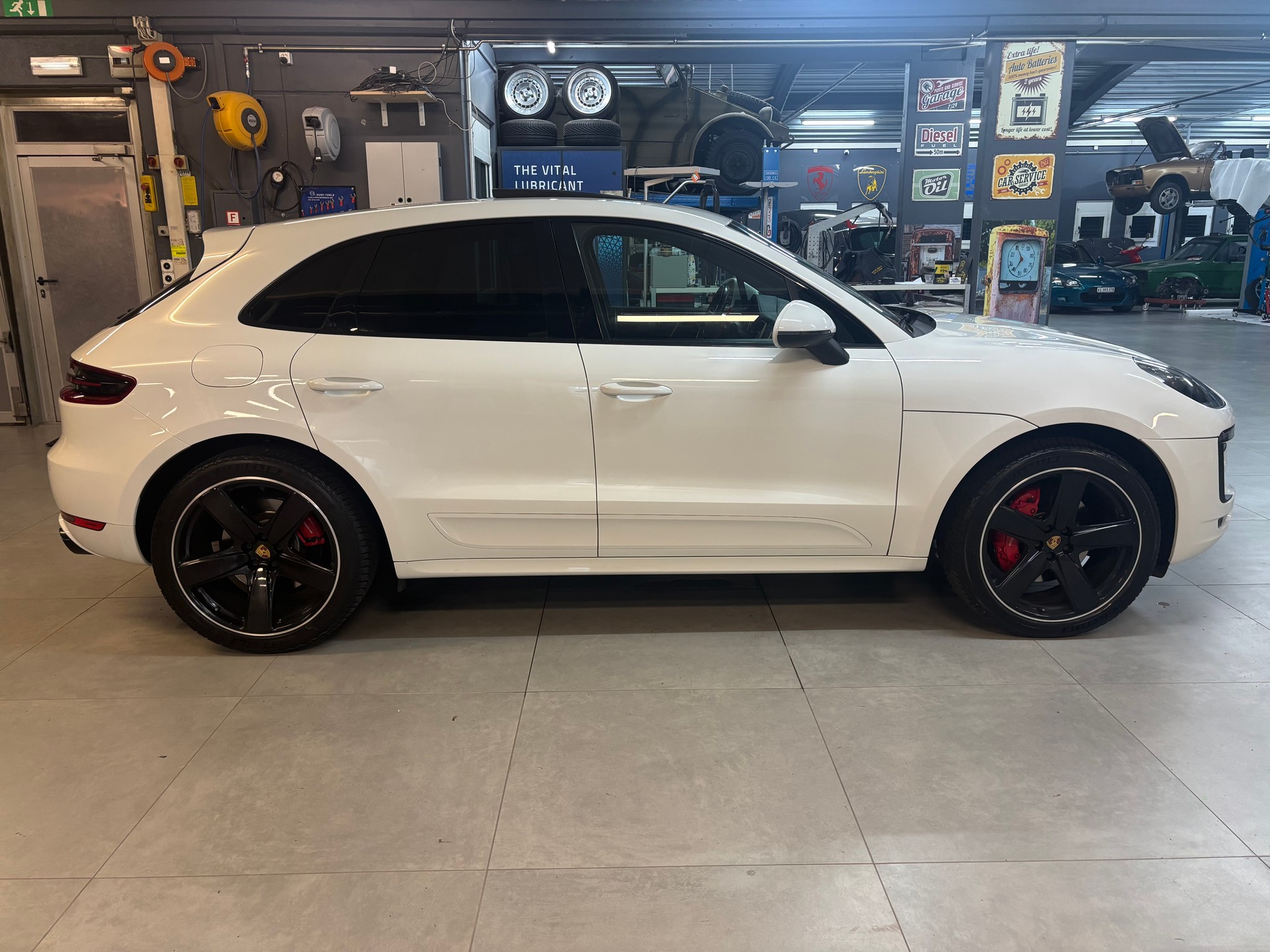 PORSCHE Macan Turbo PDK-image-7