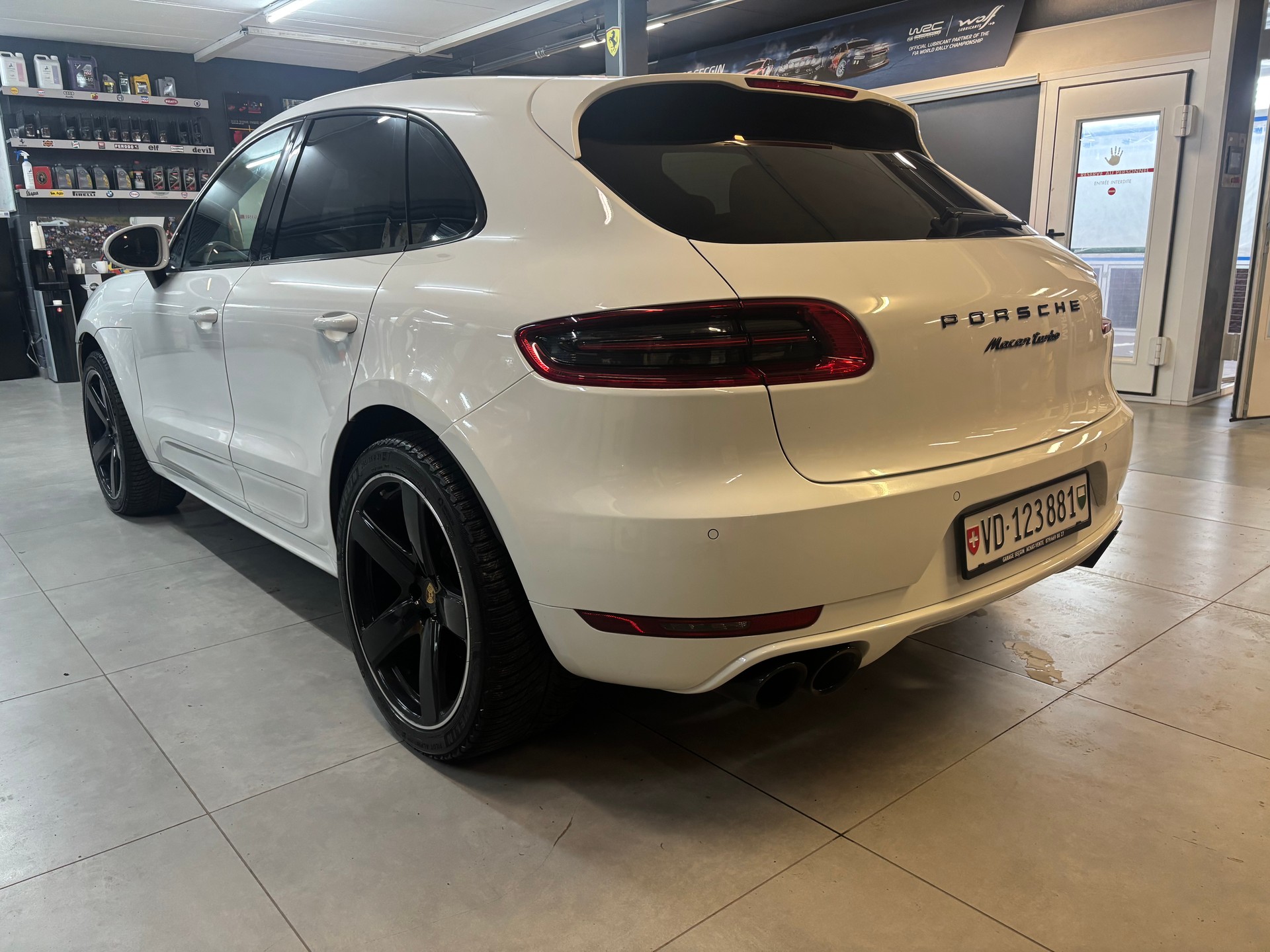 PORSCHE Macan Turbo PDK-image-5
