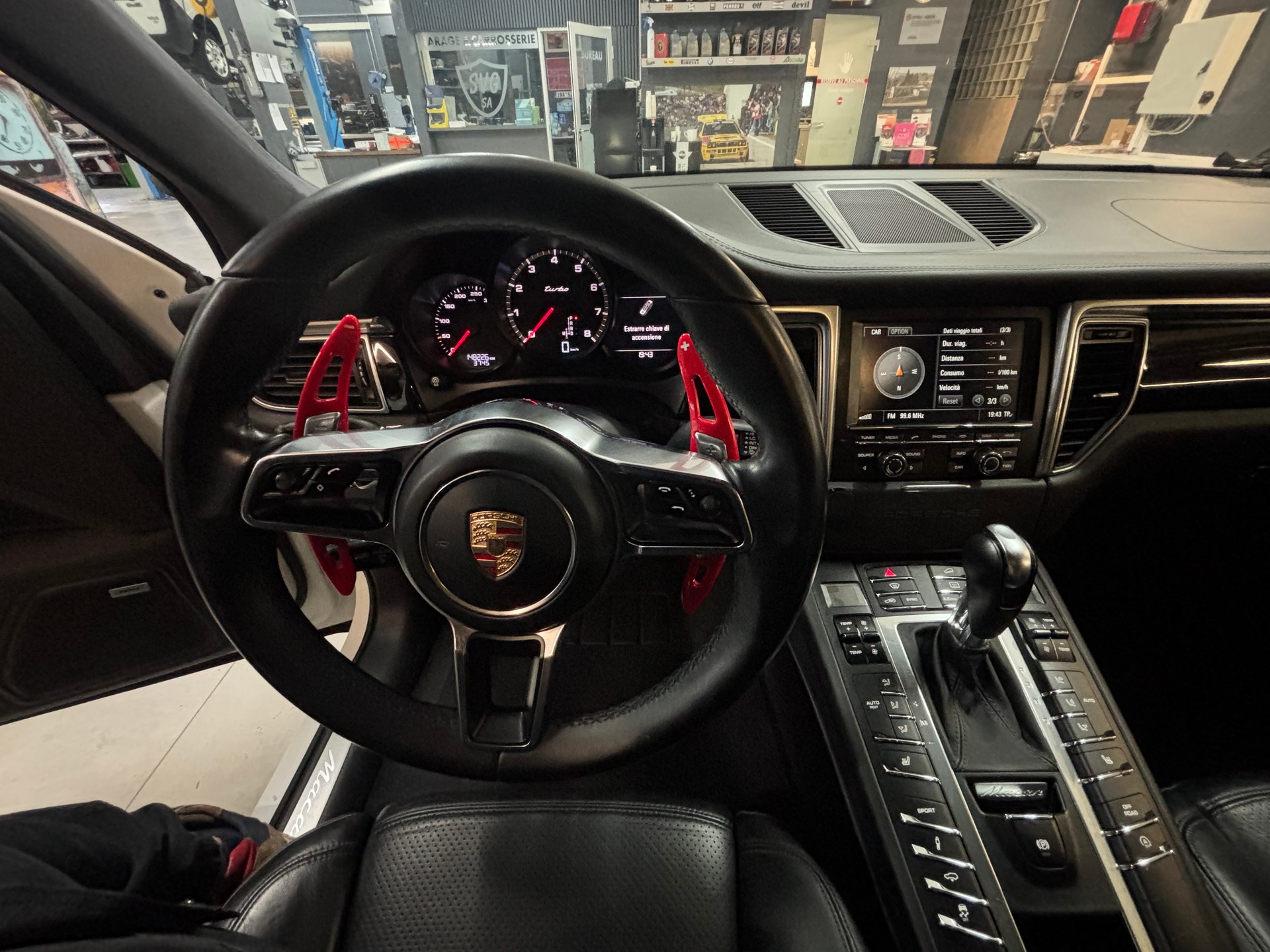 PORSCHE Macan Turbo PDK-image-14