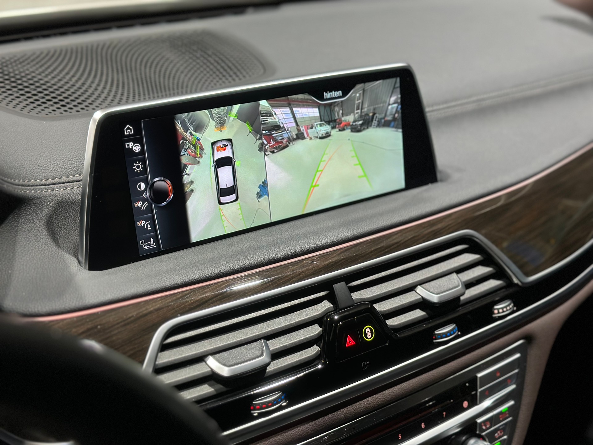 BMW 750i xDrive Steptronic-image-23