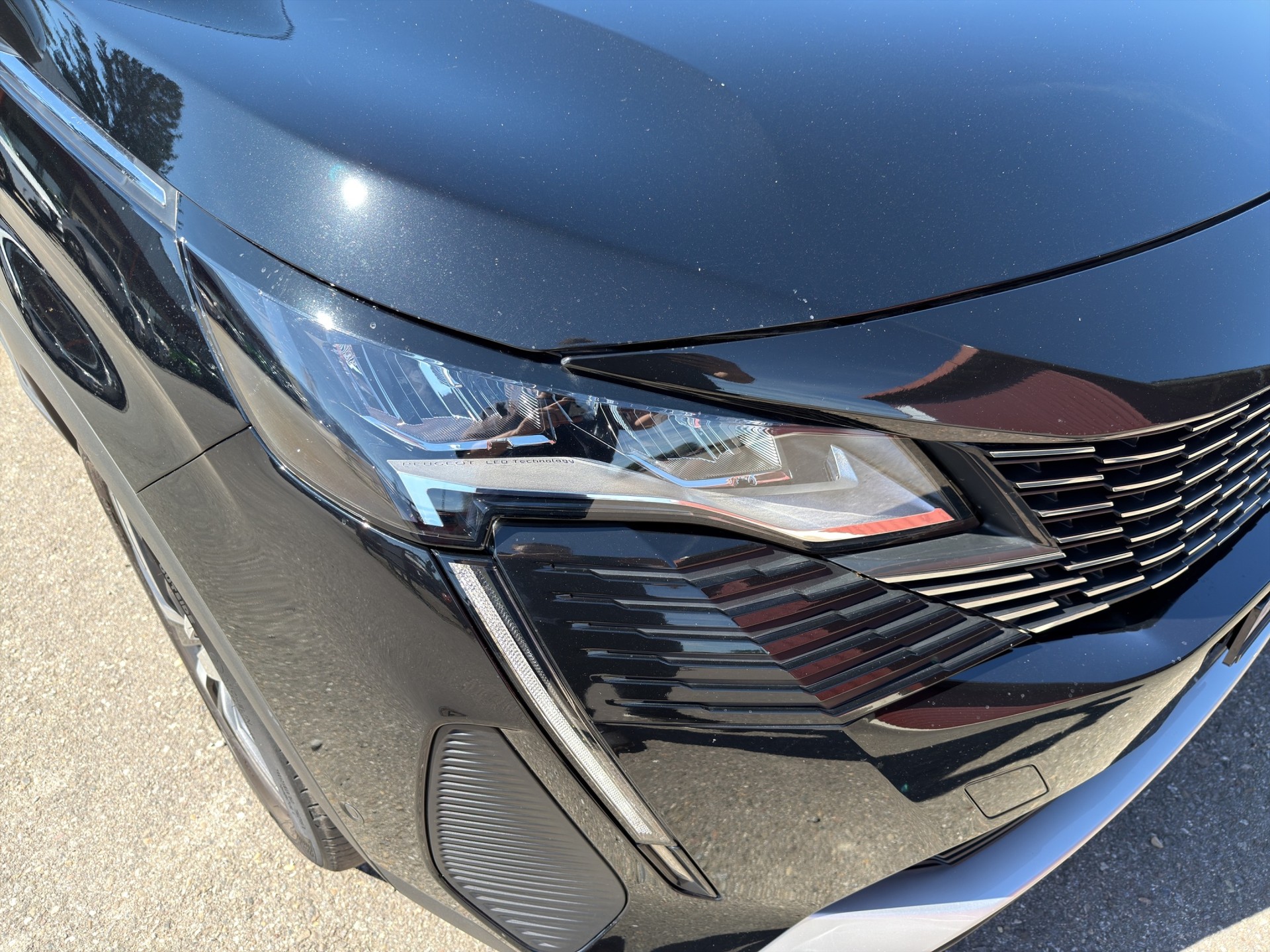 PEUGEOT 3008 1.6 Plug-in Hybrid Allure-image-32