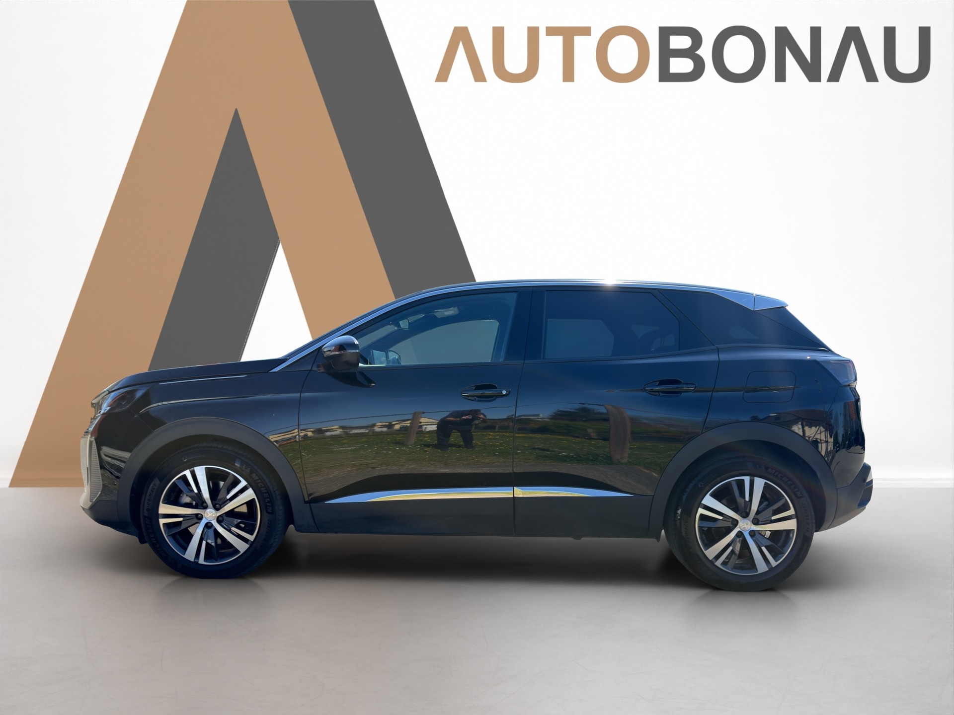 PEUGEOT 3008 1.6 Plug-in Hybrid Allure-showroom-element-1