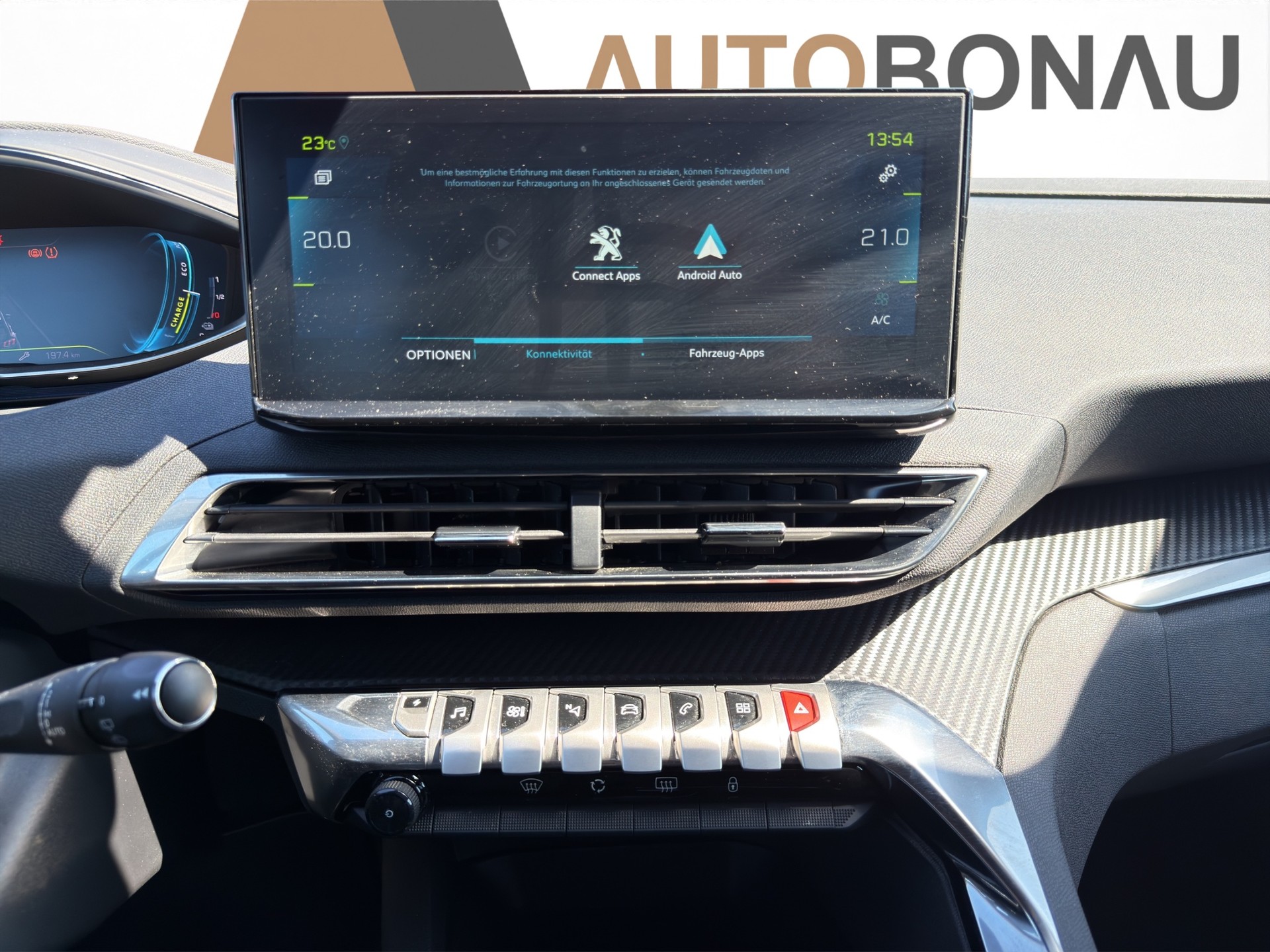 PEUGEOT 3008 1.6 Plug-in Hybrid Allure-image-20