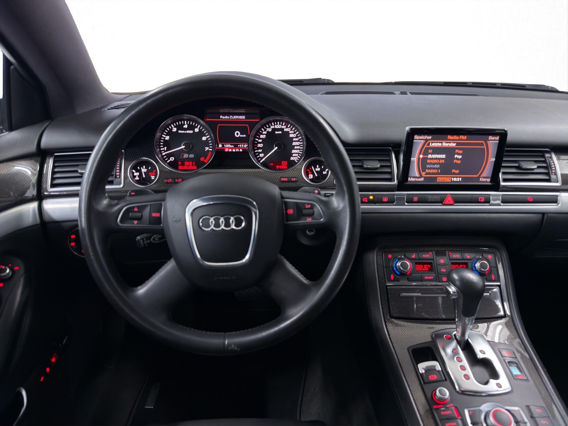 AUDI S8 5.2 V10 quattro tiptronic-image-9
