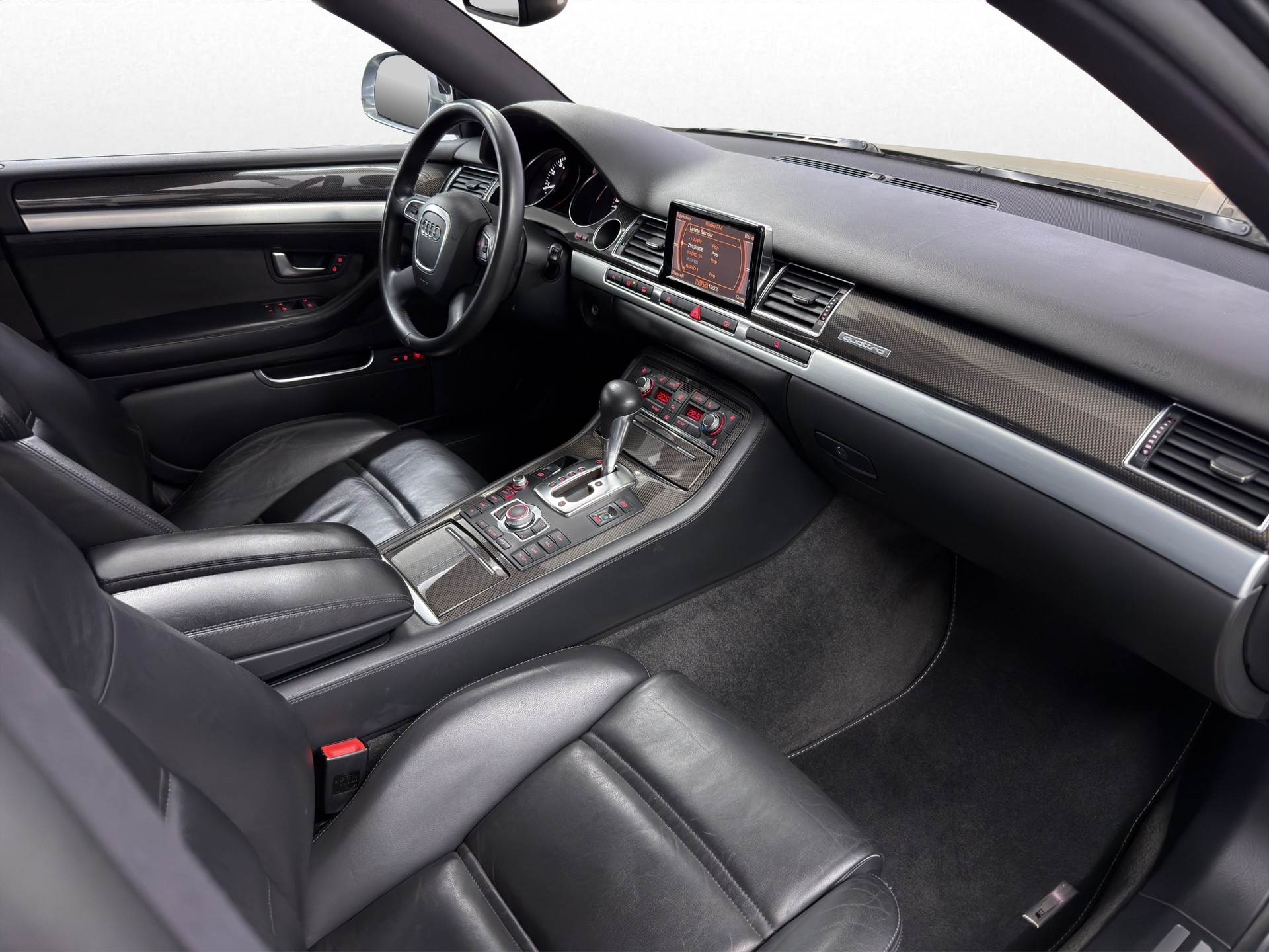 AUDI S8 5.2 V10 quattro tiptronic-image-21