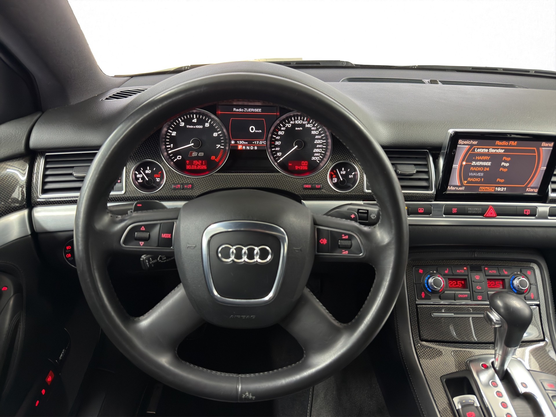 AUDI S8 5.2 V10 quattro tiptronic-image-10