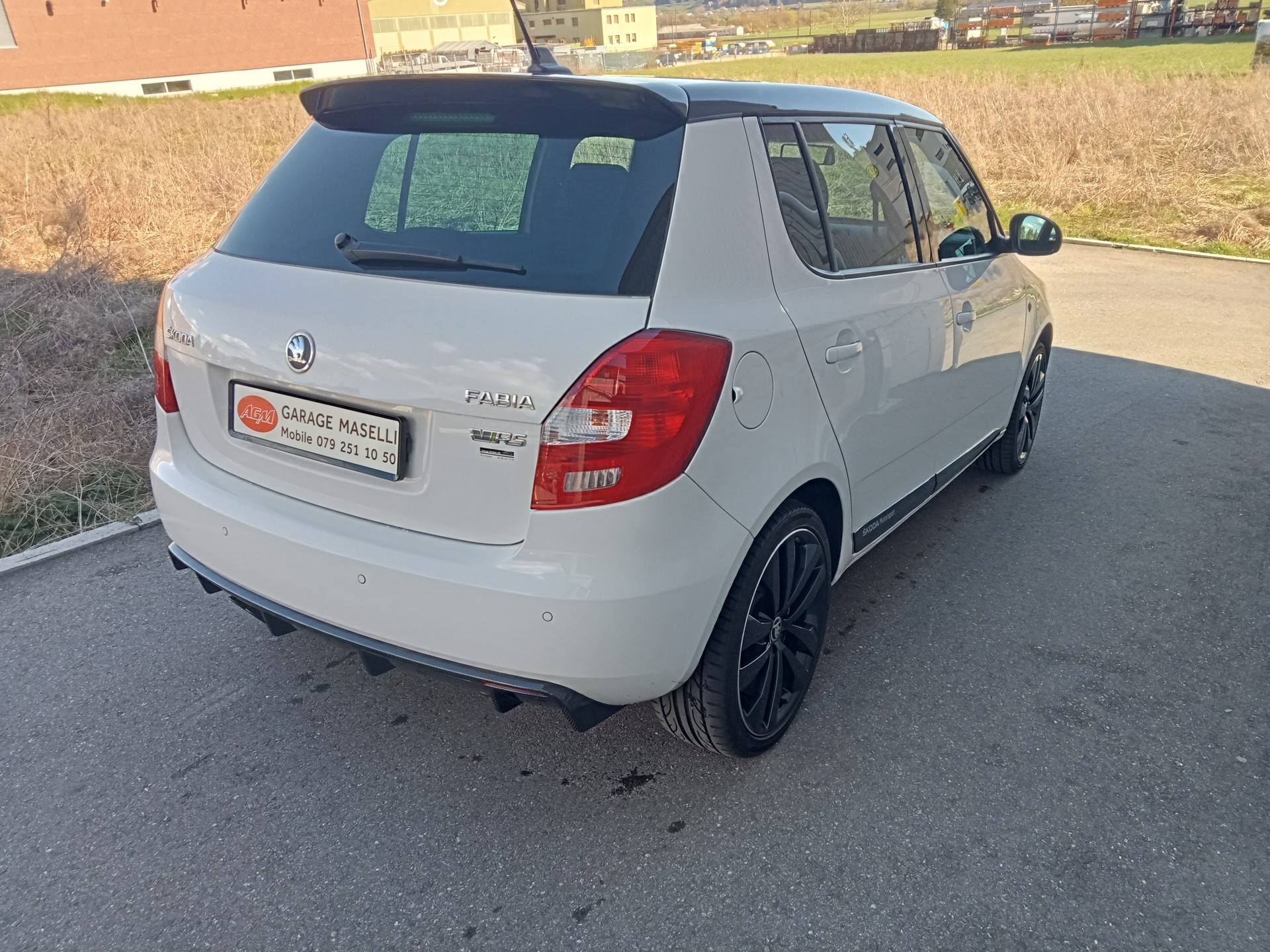 SKODA Fabia 1.4 TSI RS DSG-image-5