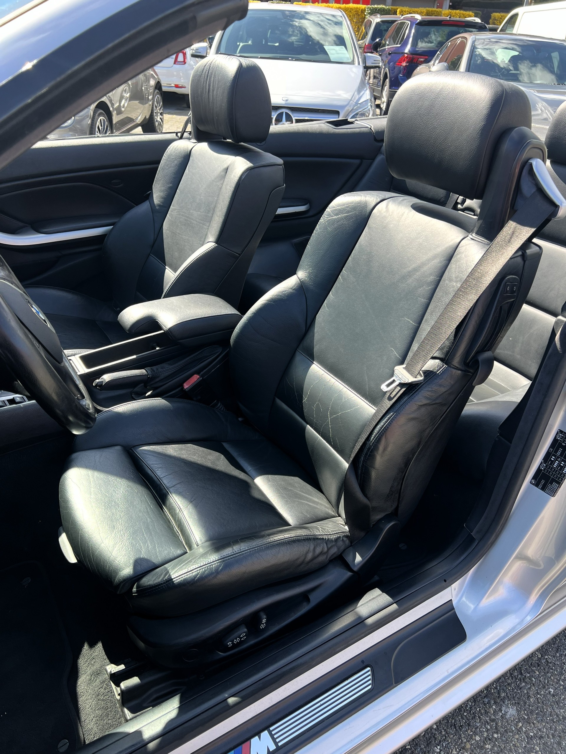 BMW 325Ci Cabriolet-image-23