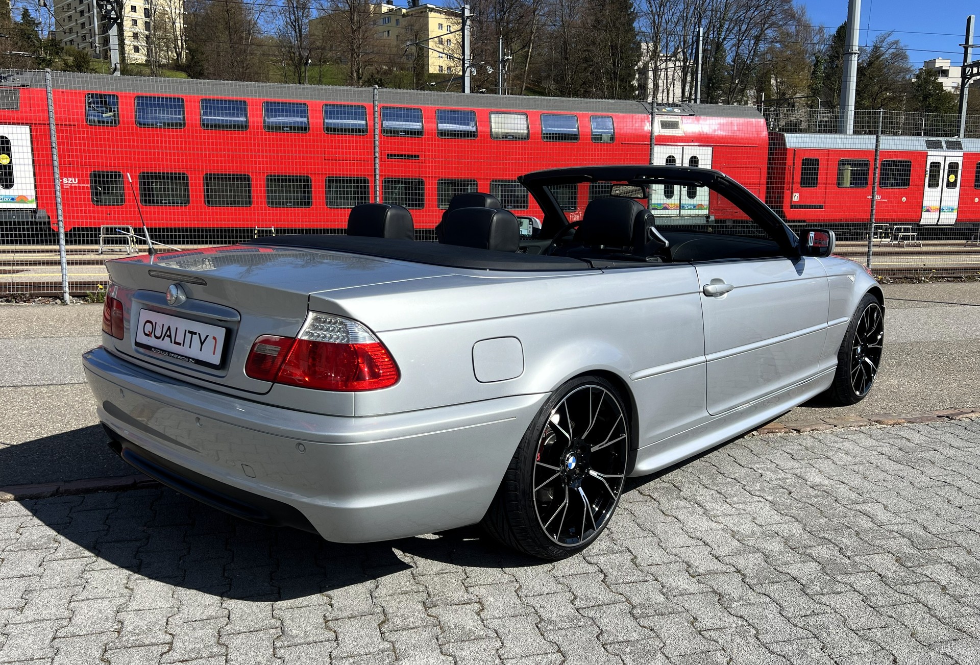 BMW 325Ci Cabriolet-image-4