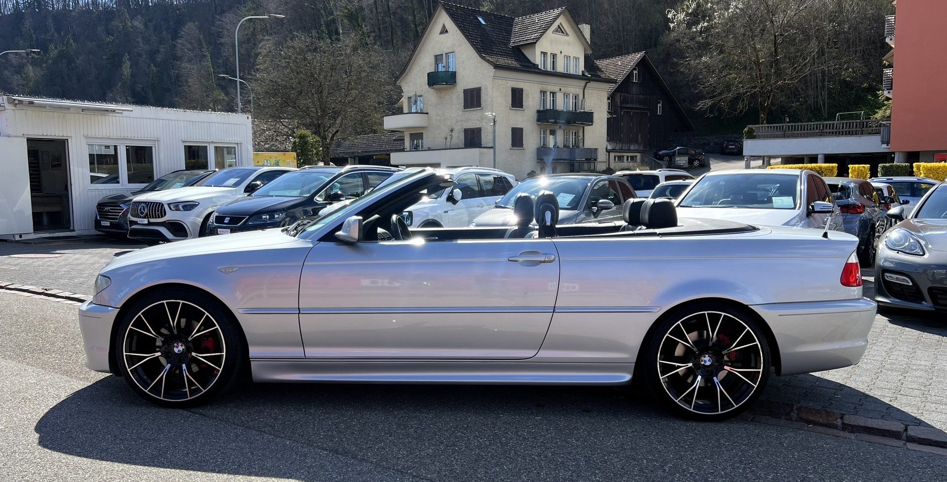 BMW 325Ci Cabriolet-image-1